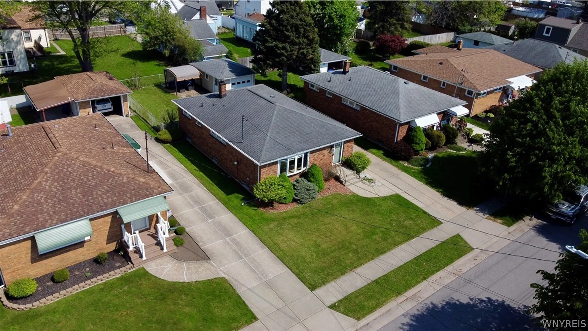 Property at 223 Collins Avenue, West Seneca, NY 14224 31