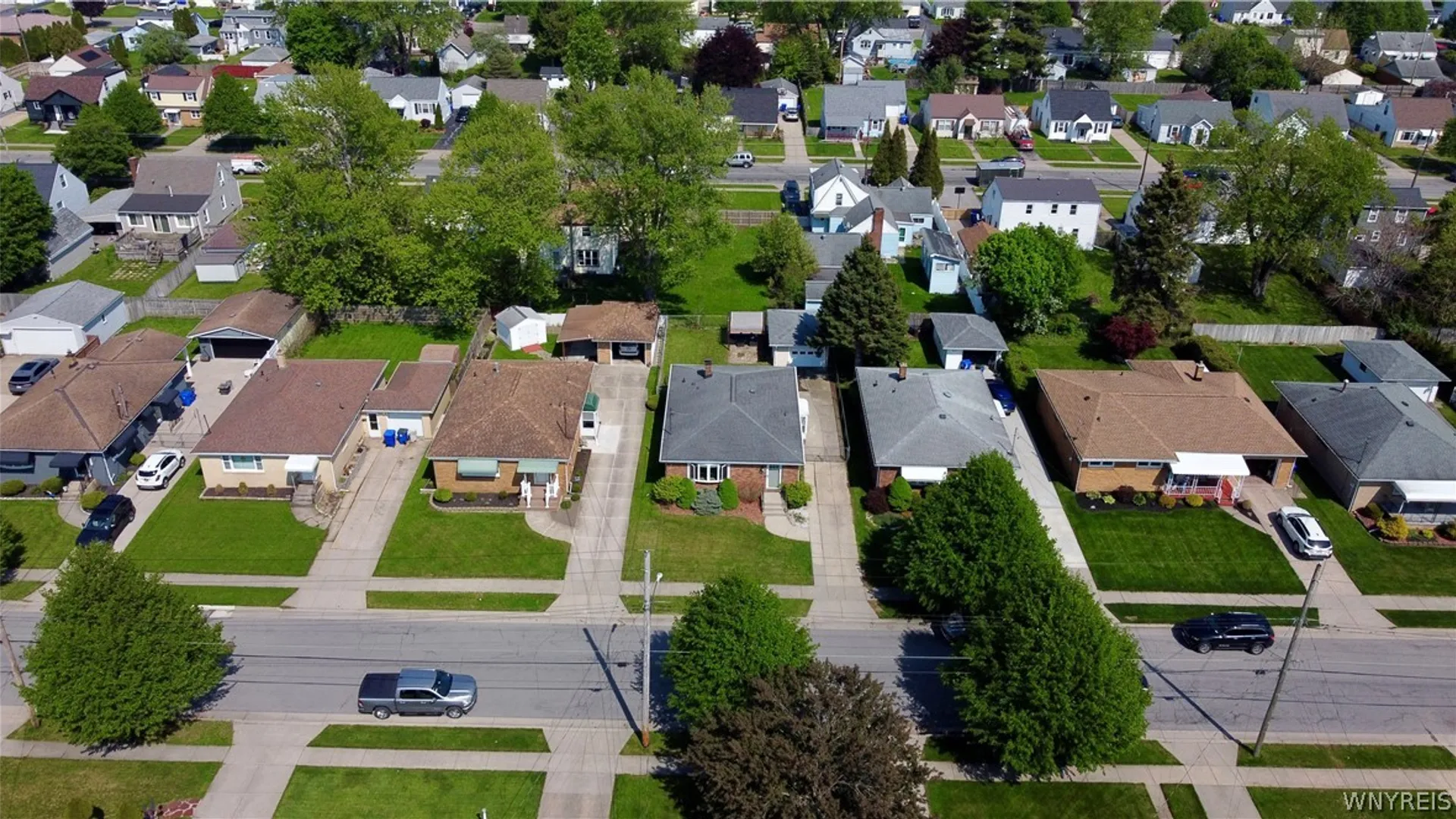 Property at 223 Collins Avenue, West Seneca, NY 14224 33
