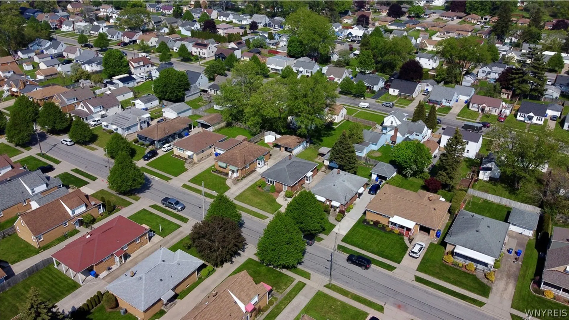 Property at 223 Collins Avenue, West Seneca, NY 14224 34