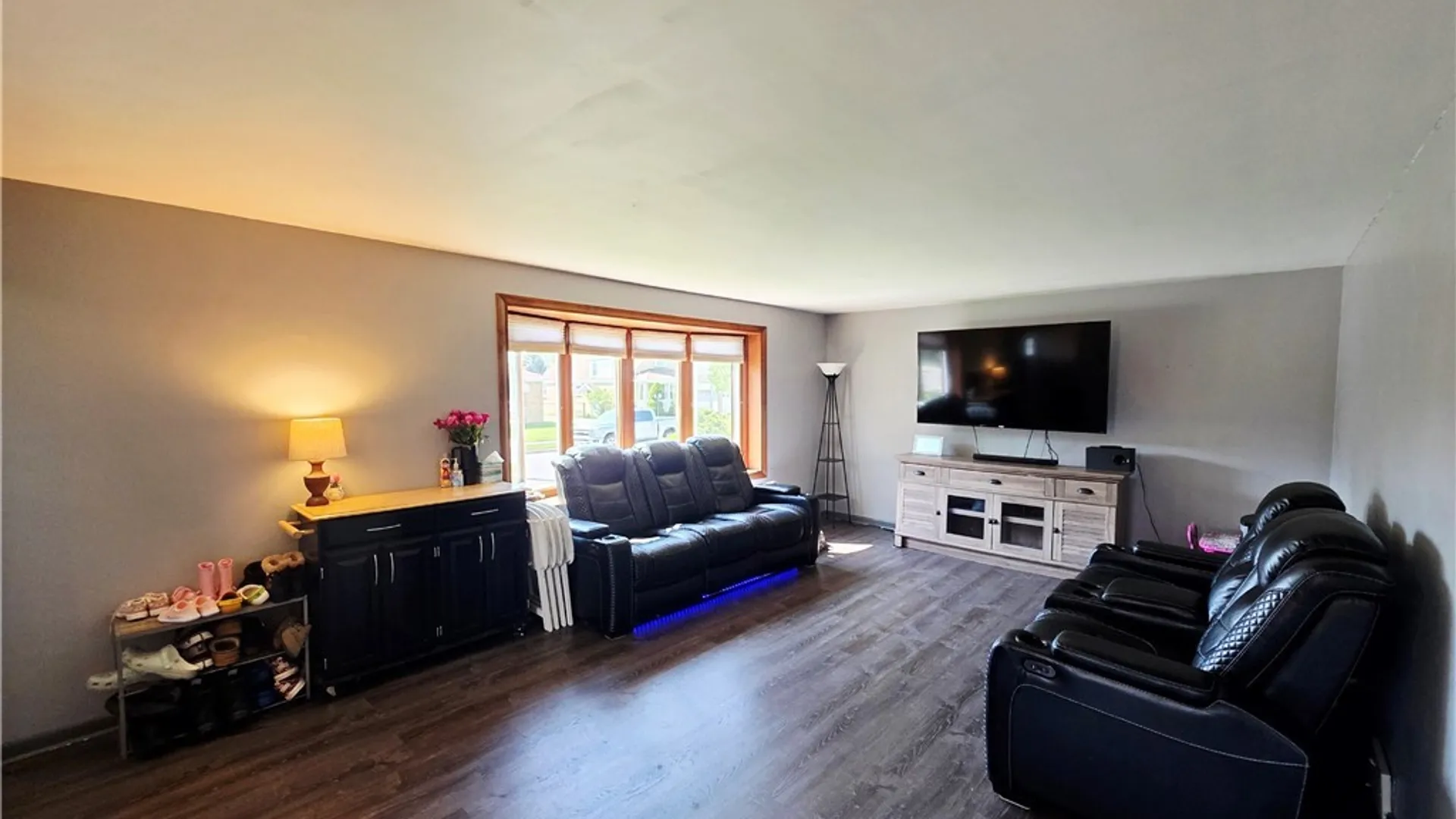 Property at 223 Collins Avenue, West Seneca, NY 14224 5