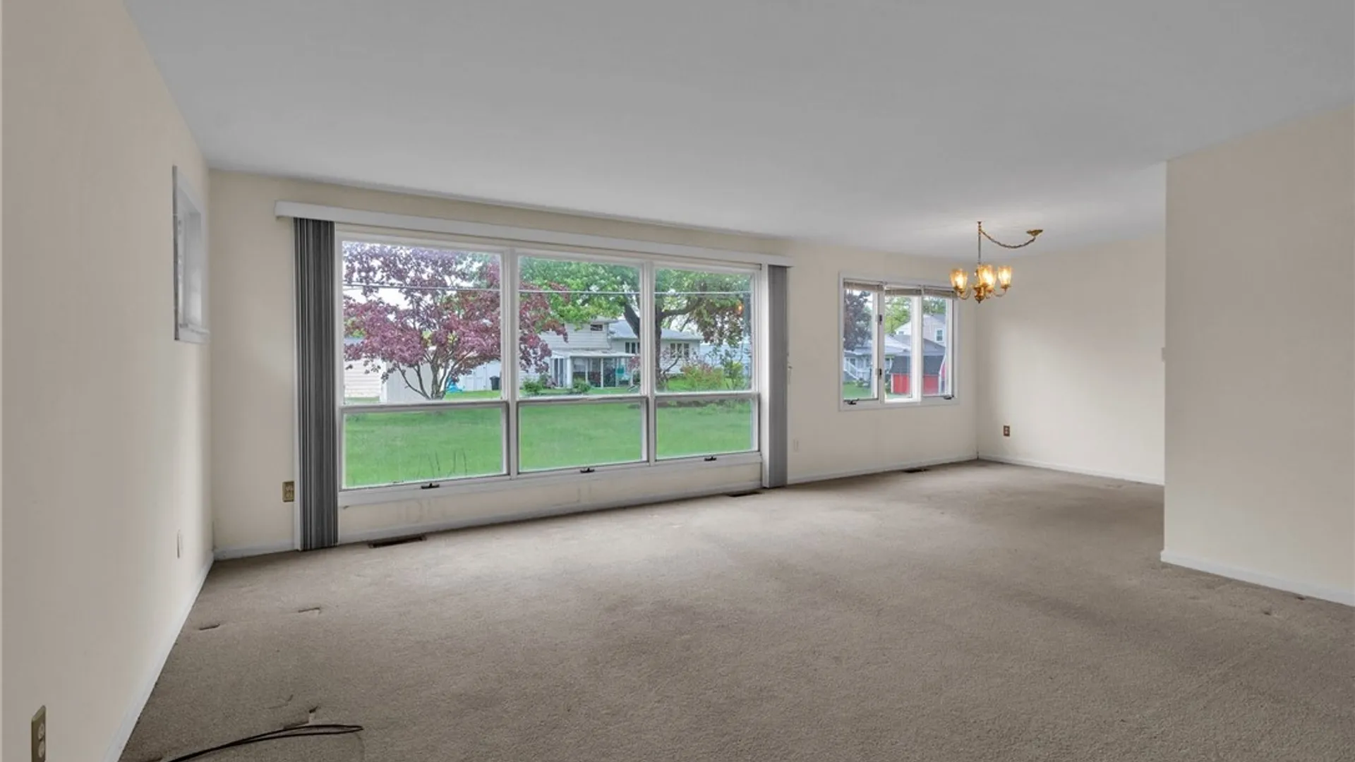 Property at 620 Meadowbrook Drive, North Tonawanda, NY 14120 11