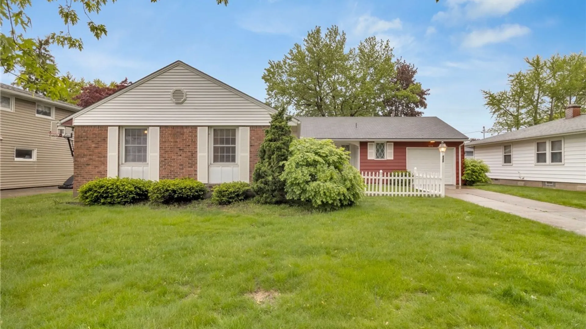 Property at 620 Meadowbrook Drive, North Tonawanda, NY 14120 34
