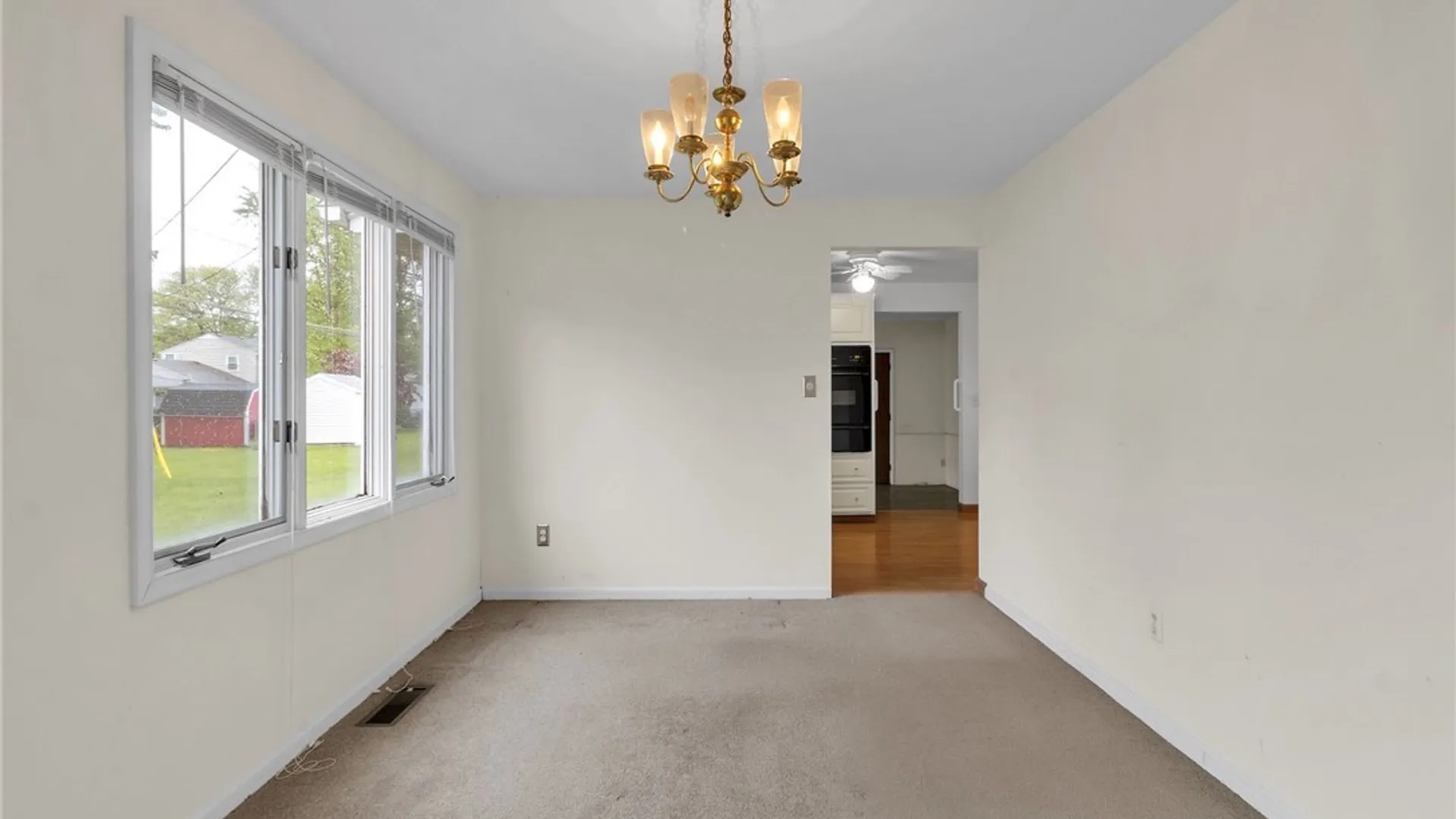 Property at 620 Meadowbrook Drive, North Tonawanda, NY 14120 8