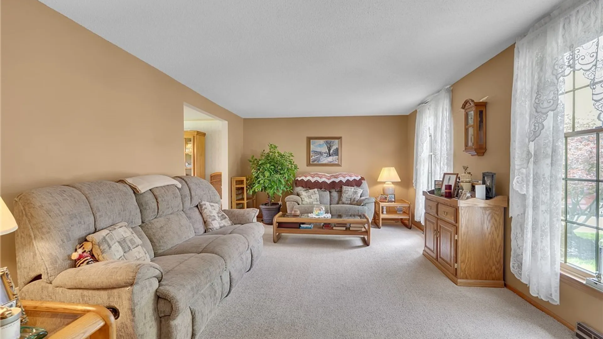 Property at 37 Villa Maria Road, West Seneca, NY 14224 11