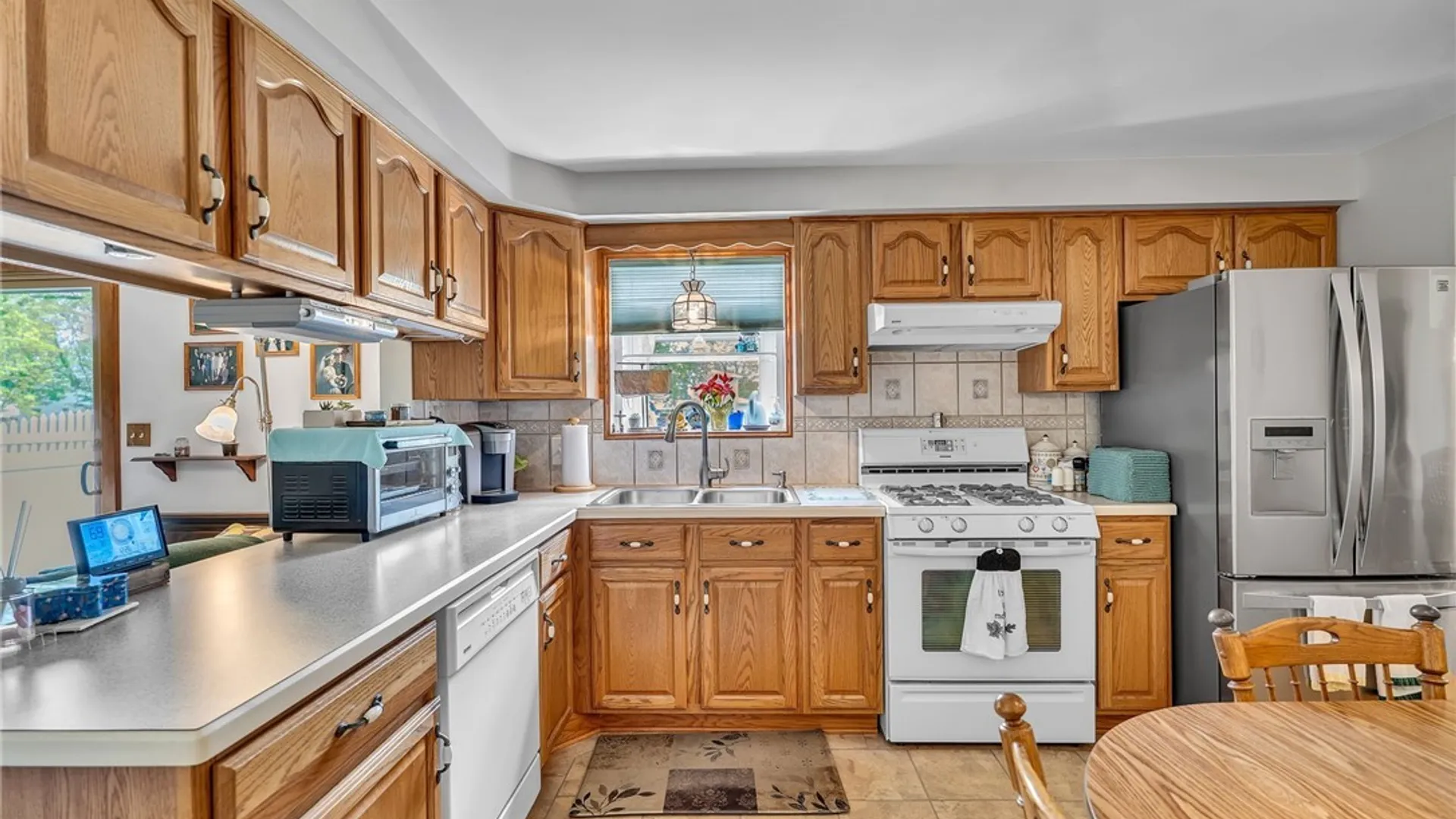 Property at 37 Villa Maria Road, West Seneca, NY 14224 15