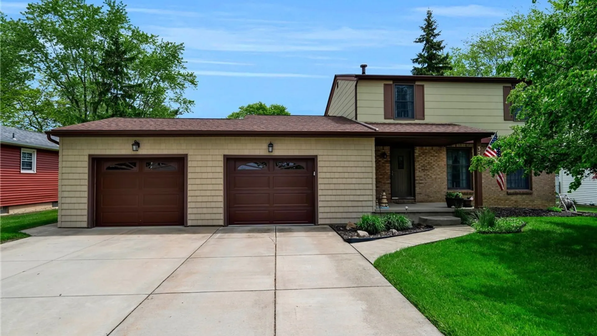 Property at 37 Villa Maria Road, West Seneca, NY 14224 2
