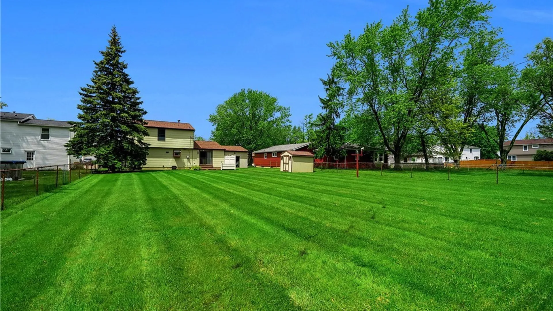 Property at 37 Villa Maria Road, West Seneca, NY 14224 5