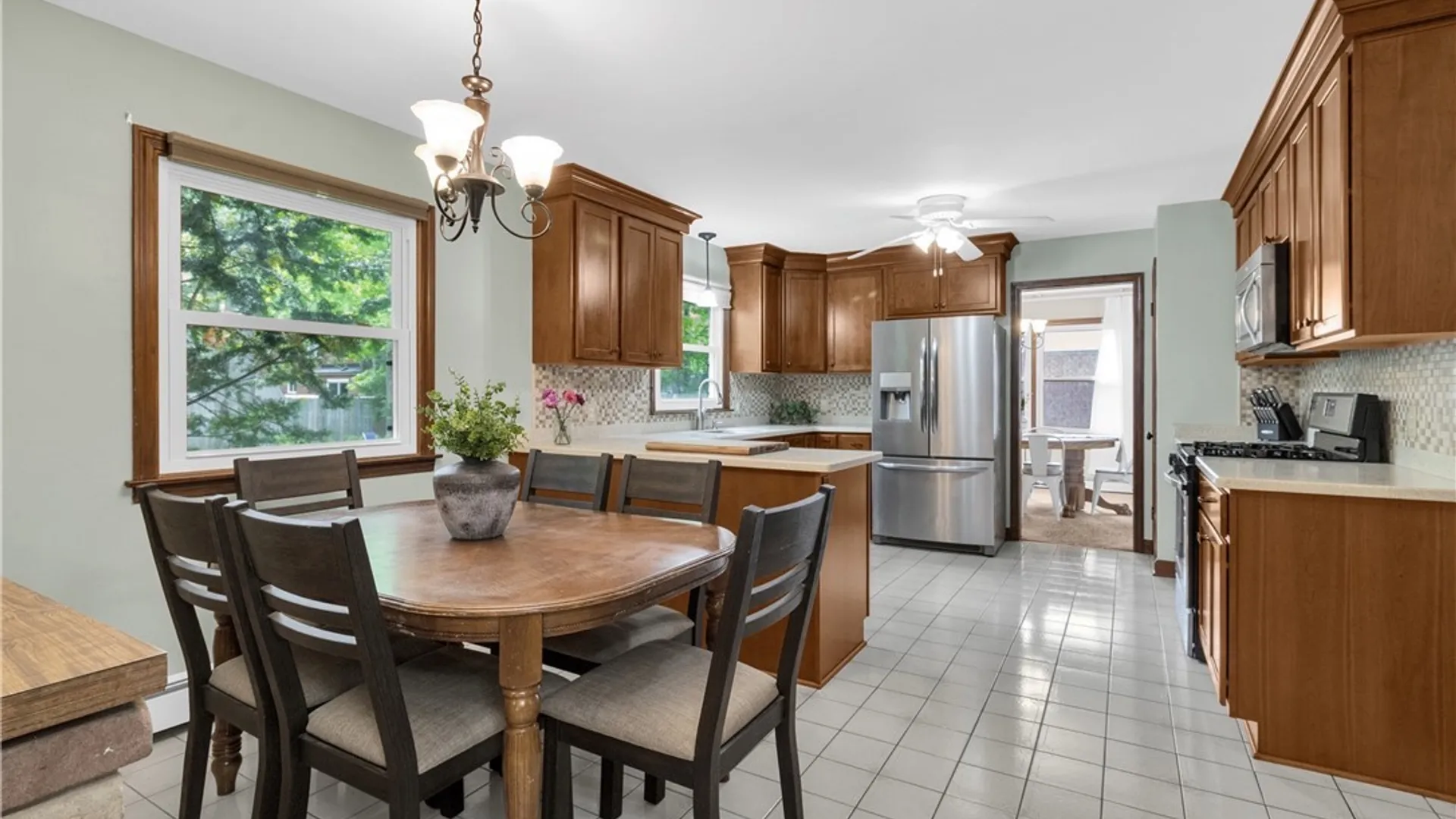Property at 8 Forsythia Court, Orchard Park, NY 14127 16