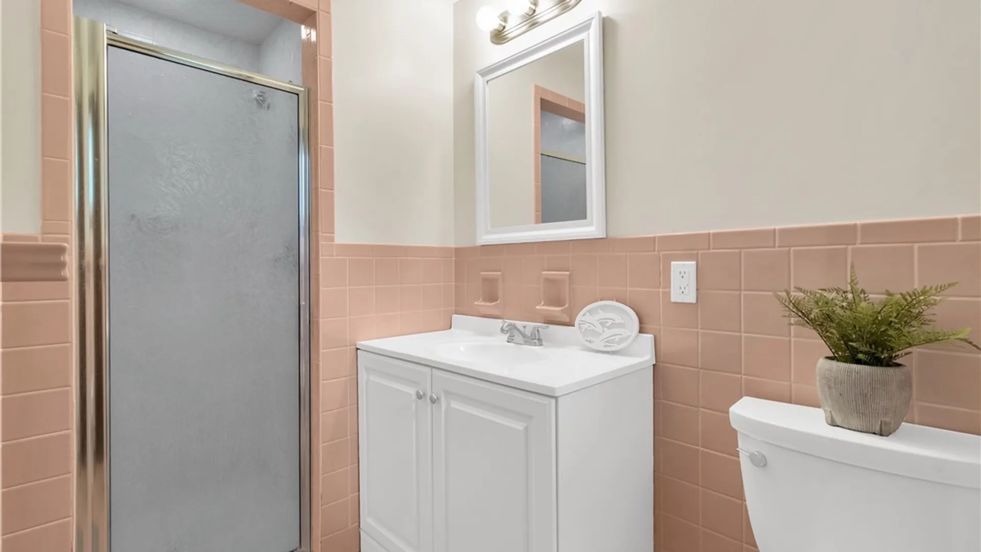 Property at 8 Forsythia Court, Orchard Park, NY 14127 32