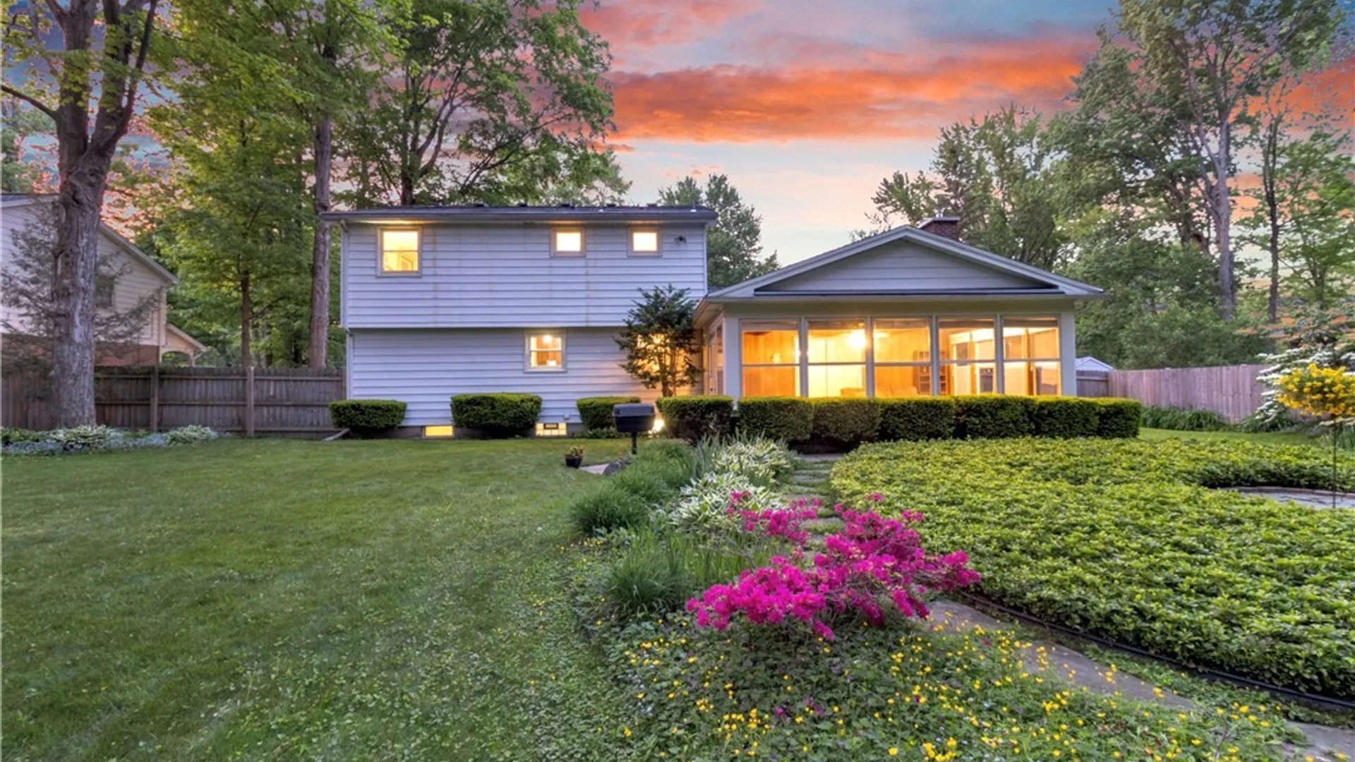 Property at 8 Forsythia Court, Orchard Park, NY 14127 45