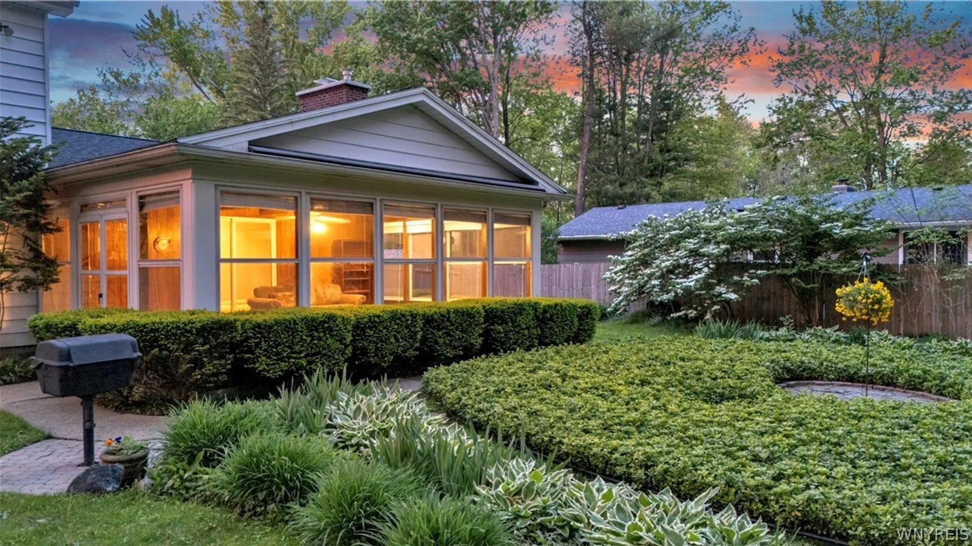 Property at 8 Forsythia Court, Orchard Park, NY 14127 46