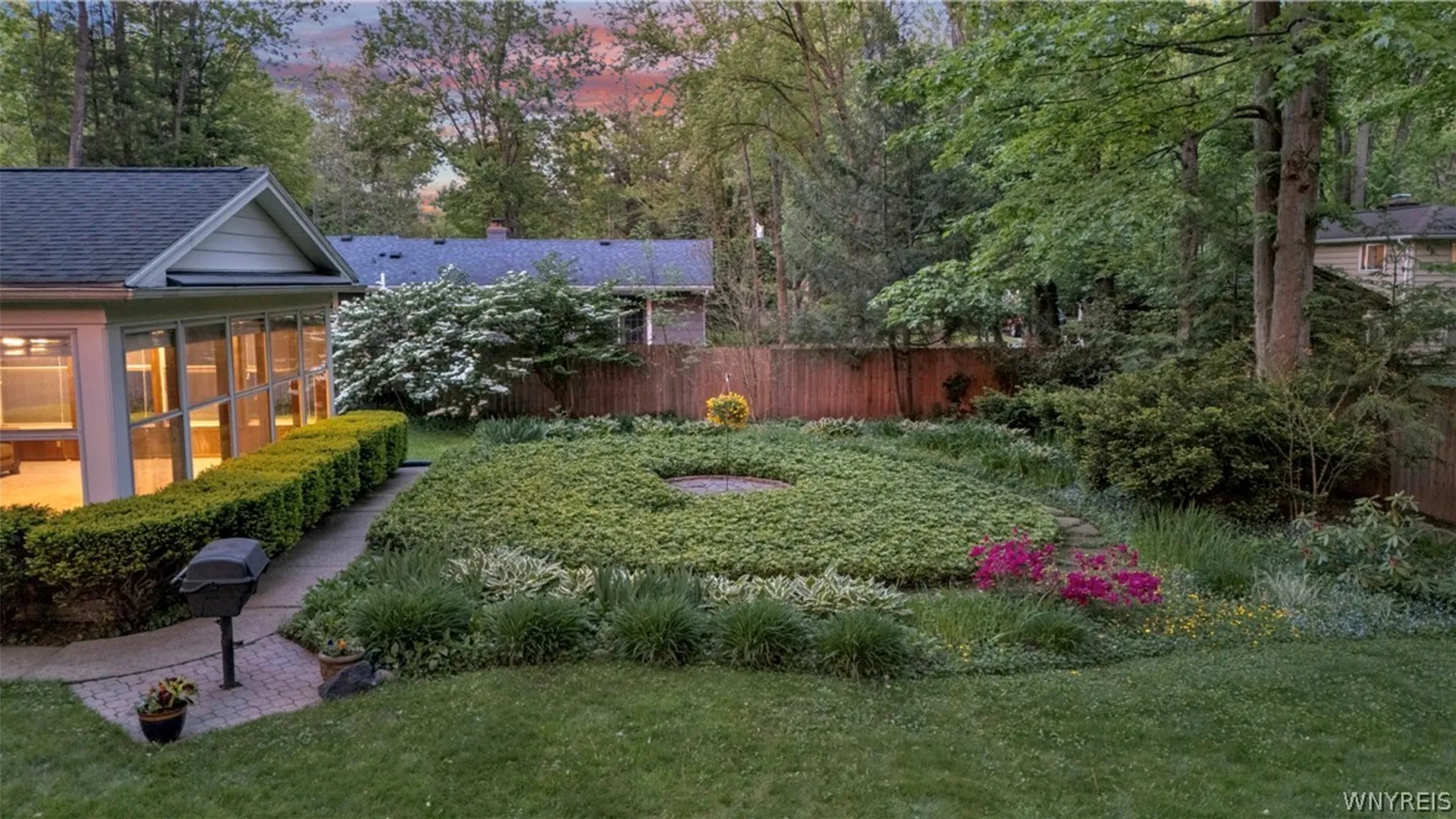 Property at 8 Forsythia Court, Orchard Park, NY 14127 47