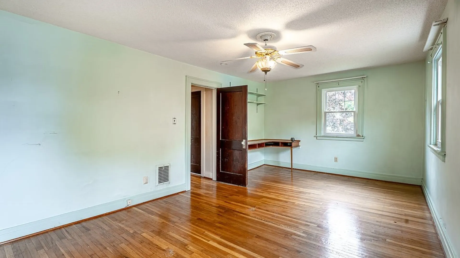 Property at 464 Roycroft Boulevard, Amherst, NY 14225 23