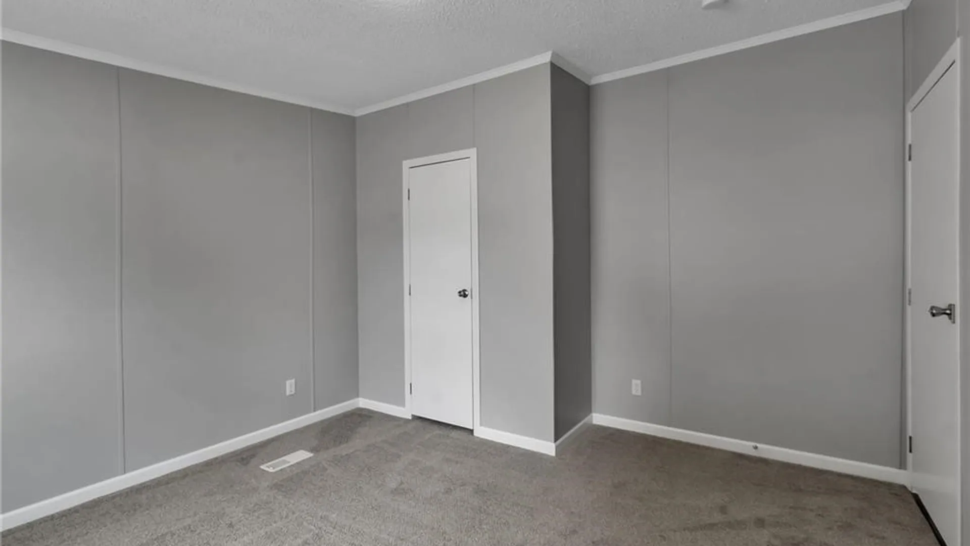 Property at 1227 Parkwood Drive, Lockport Town, NY 14094 24