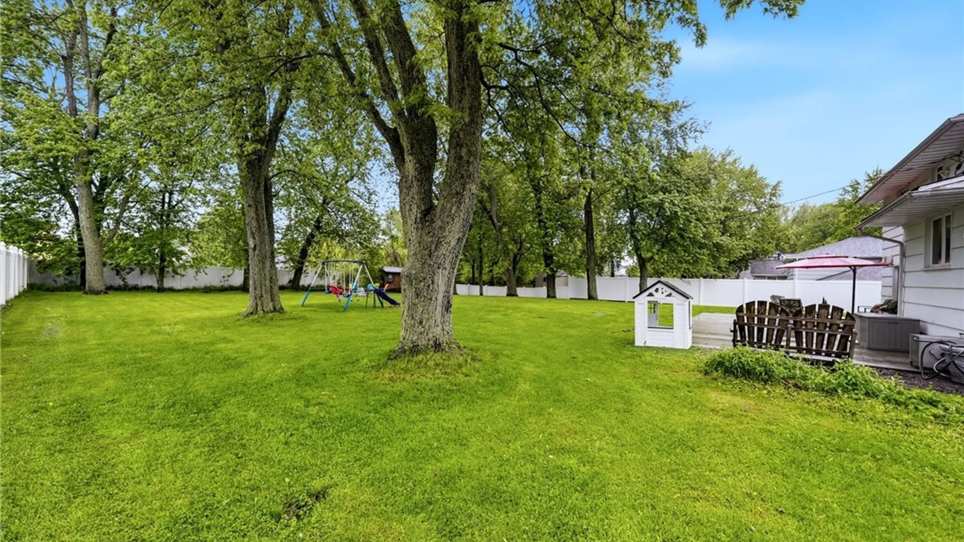Property at 5239 Ledge Lane, Clarence, NY 14221 24