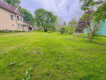 16 Baker Avenue, Auburn, NY 13021