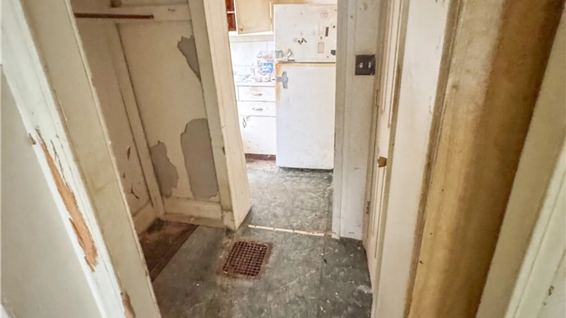 Property at 18 Baker Avenue, Auburn, NY 13021 5