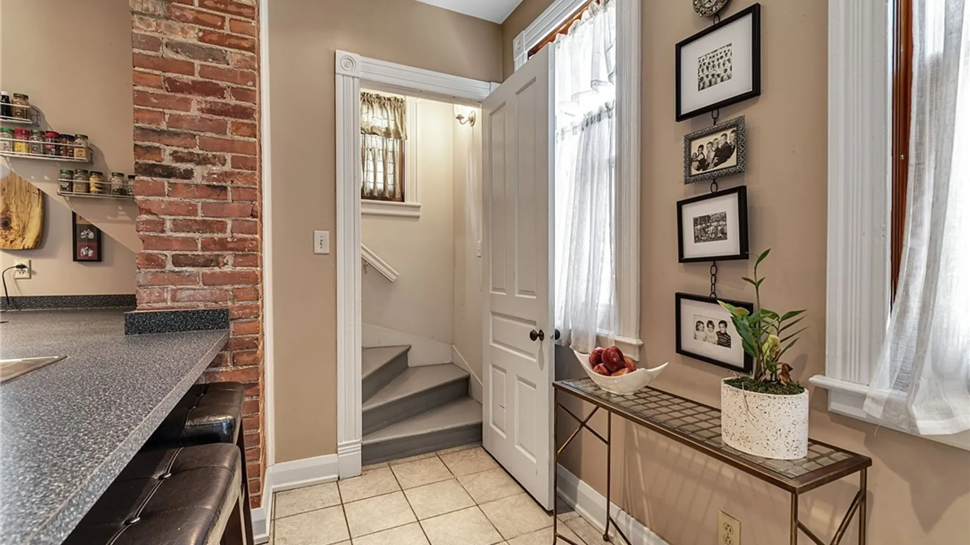 Property at 482 Linwood Avenue, Buffalo, NY 14209 25