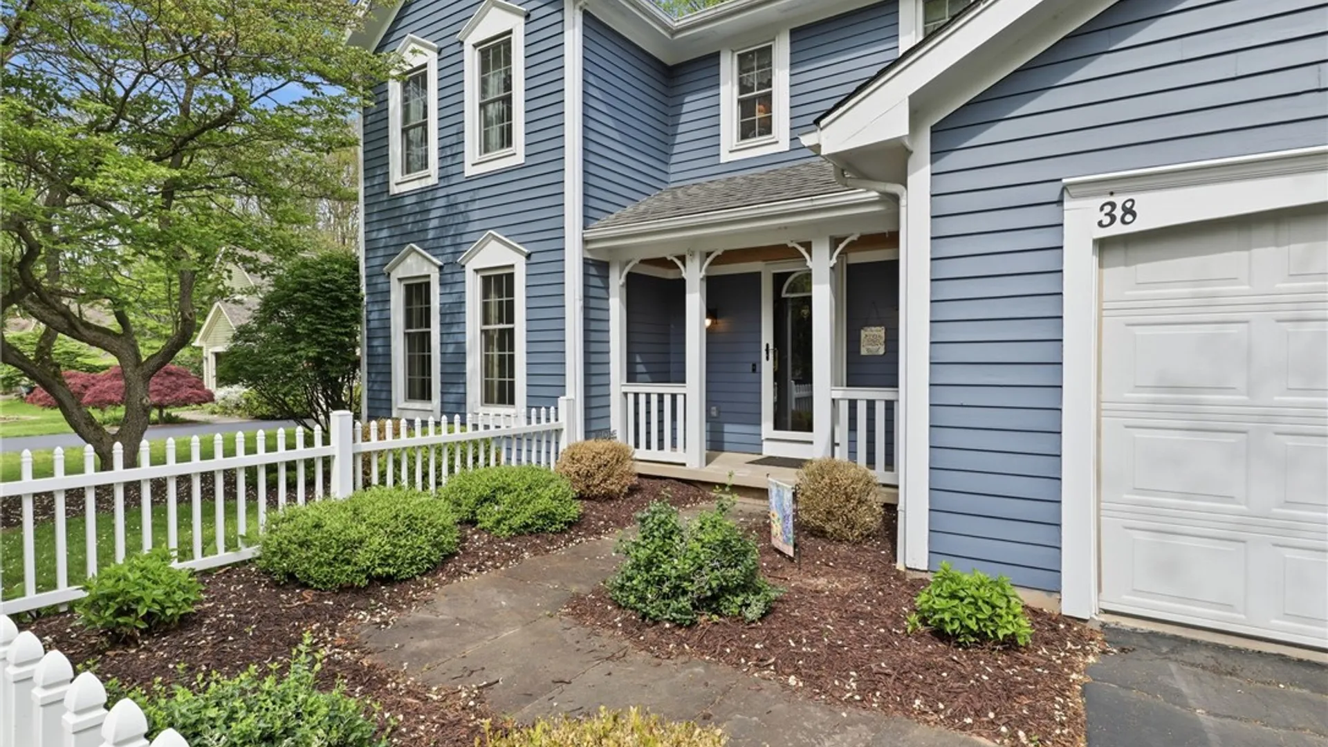 Property at 38 Bending Oak Drive, Perinton, NY 14534 3