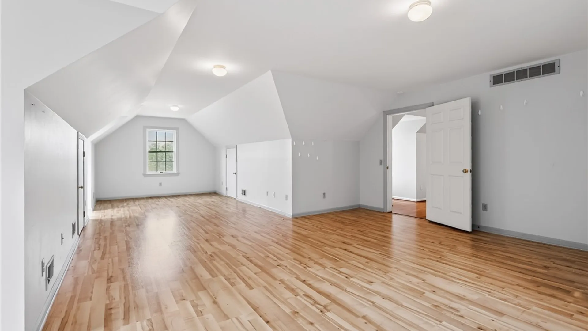 Property at 10 Ponds Edge Way, Pittsford, NY 14534 28