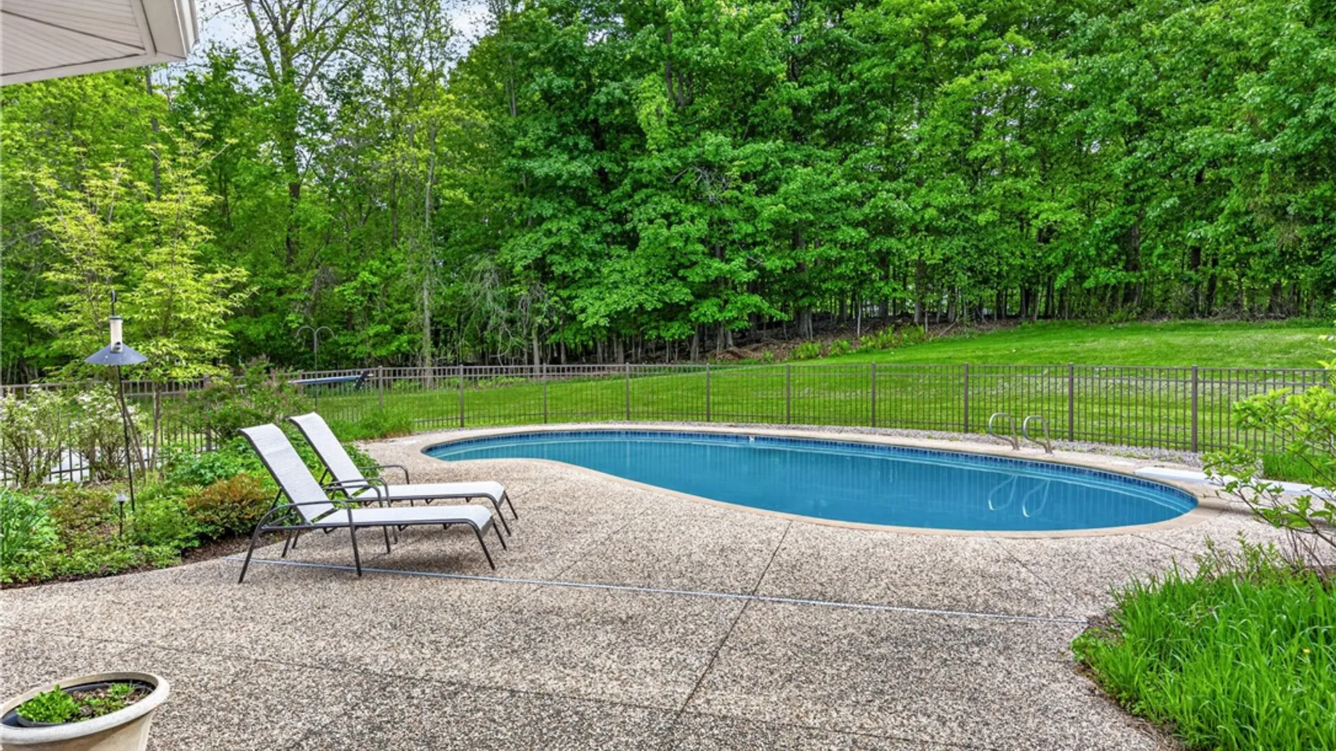 Property at 10 Ponds Edge Way, Pittsford, NY 14534 34