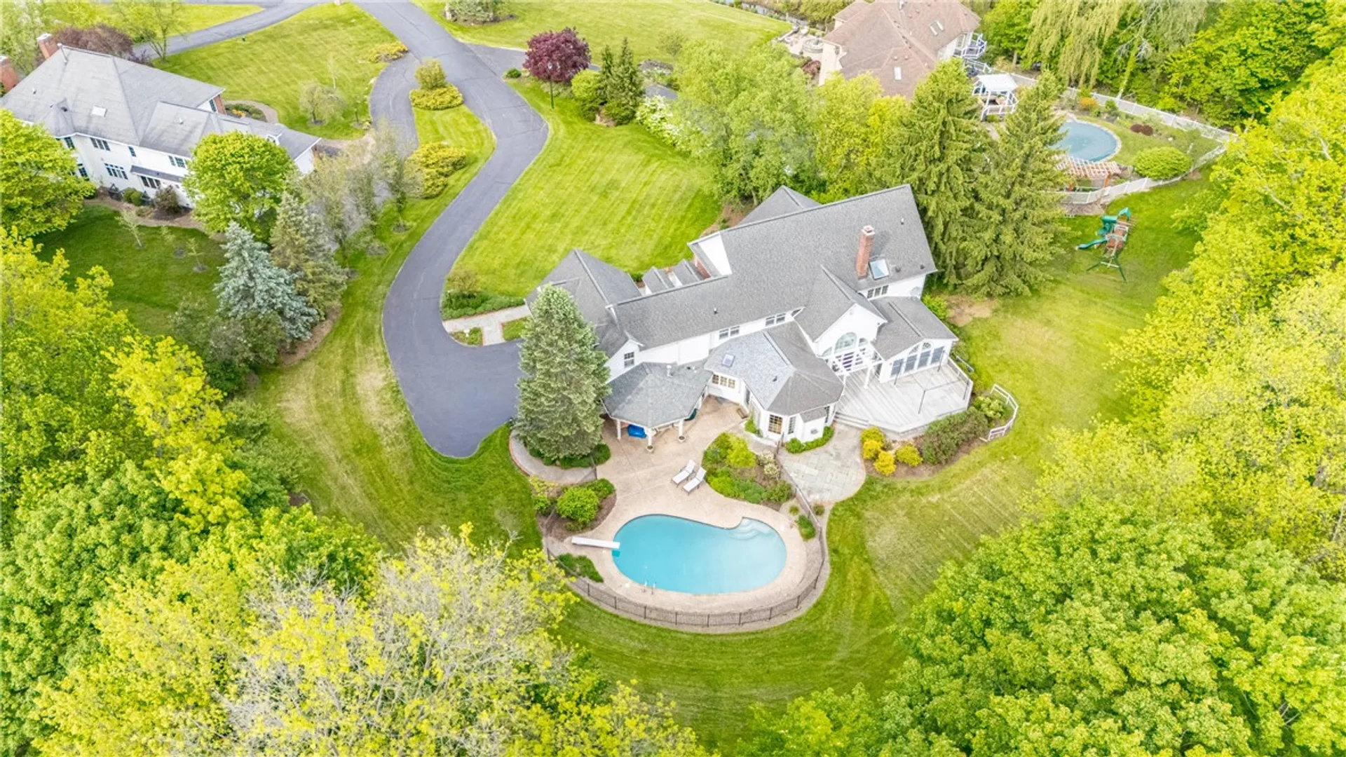 Property at 10 Ponds Edge Way, Pittsford, NY 14534 39
