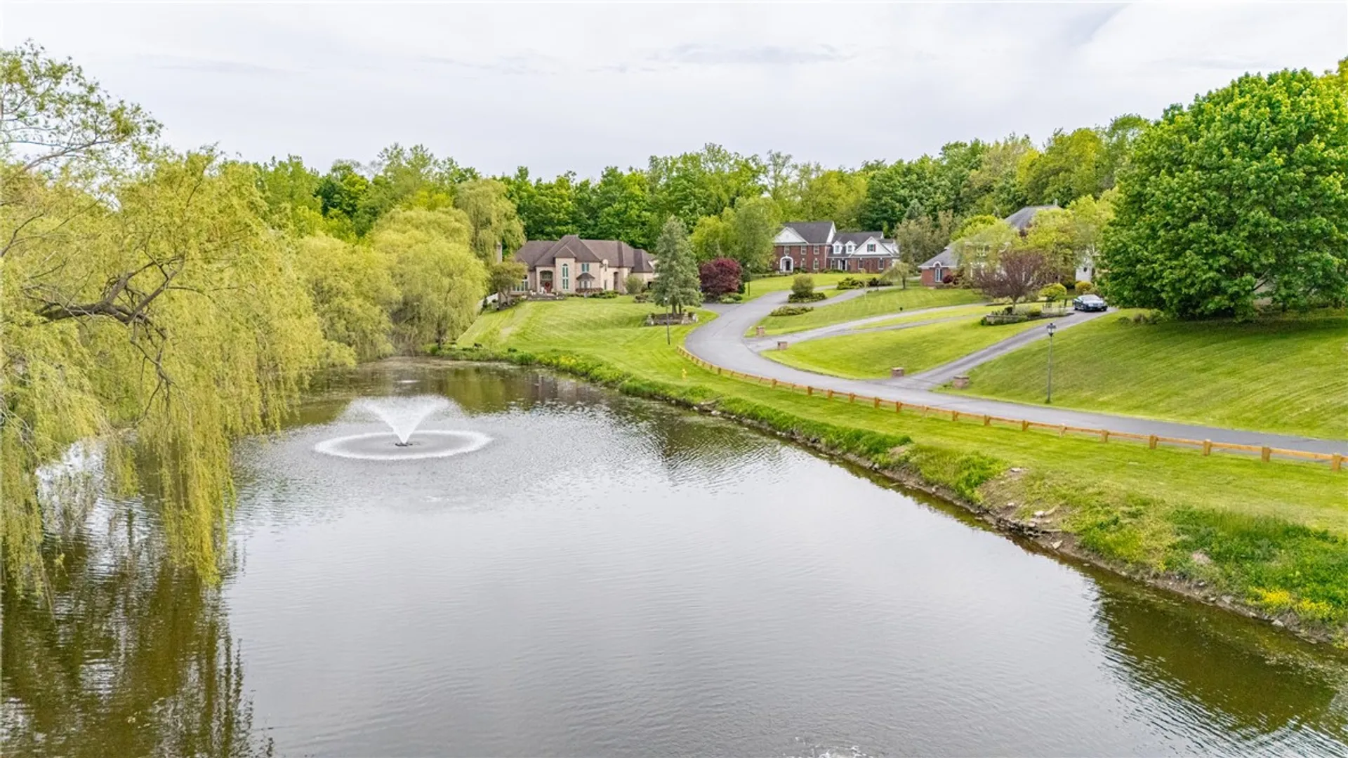 Property at 10 Ponds Edge Way, Pittsford, NY 14534 40
