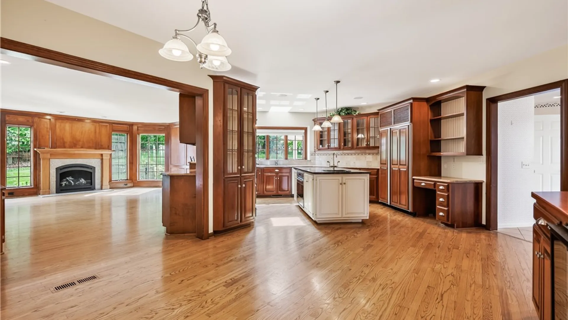 Property at 10 Ponds Edge Way, Pittsford, NY 14534 5