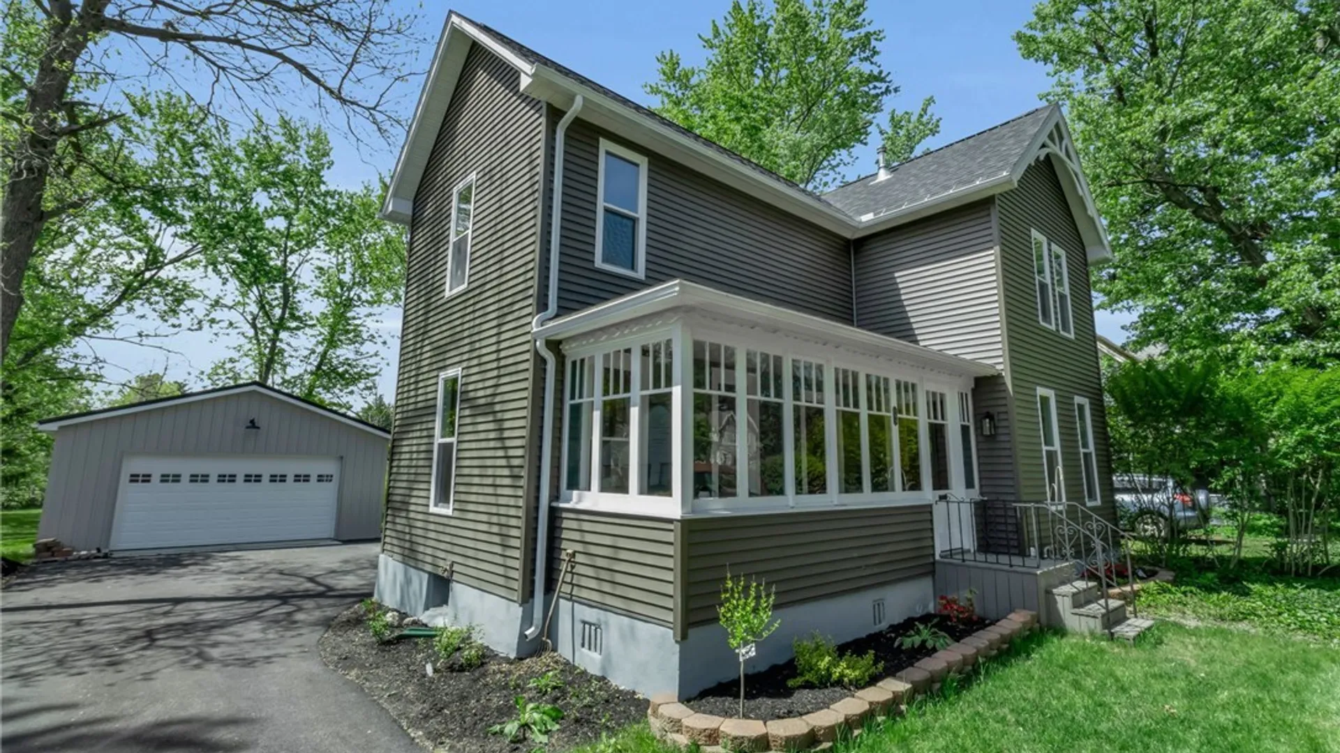 Property at 193 E Main Street, Hamburg, NY 14075 3