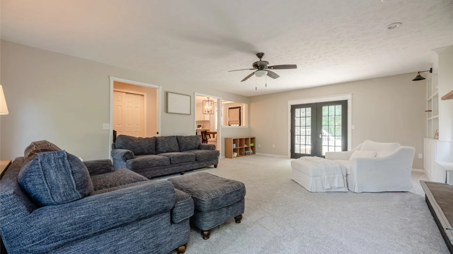 Property at 121 Berchman Circle, Greece, NY 14626 21
