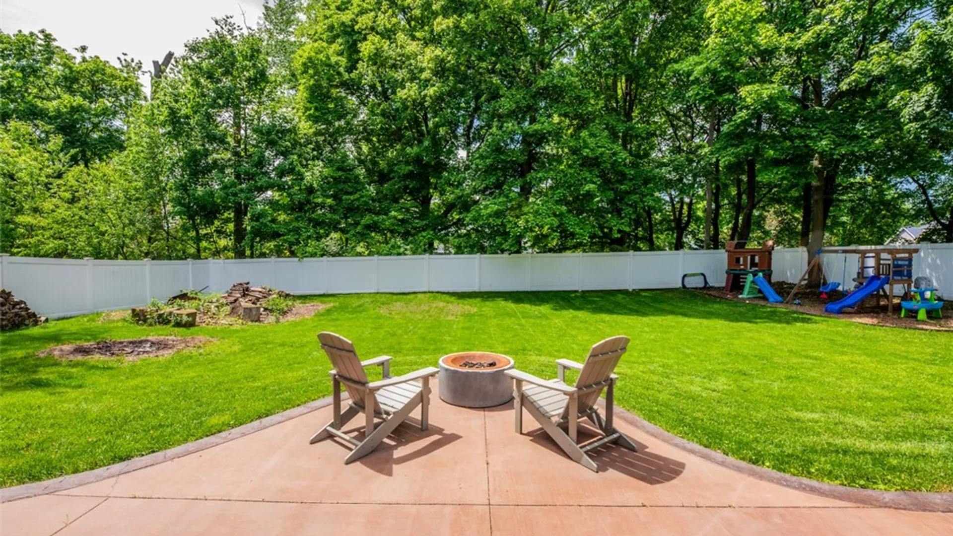 Property at 121 Berchman Circle, Greece, NY 14626 43