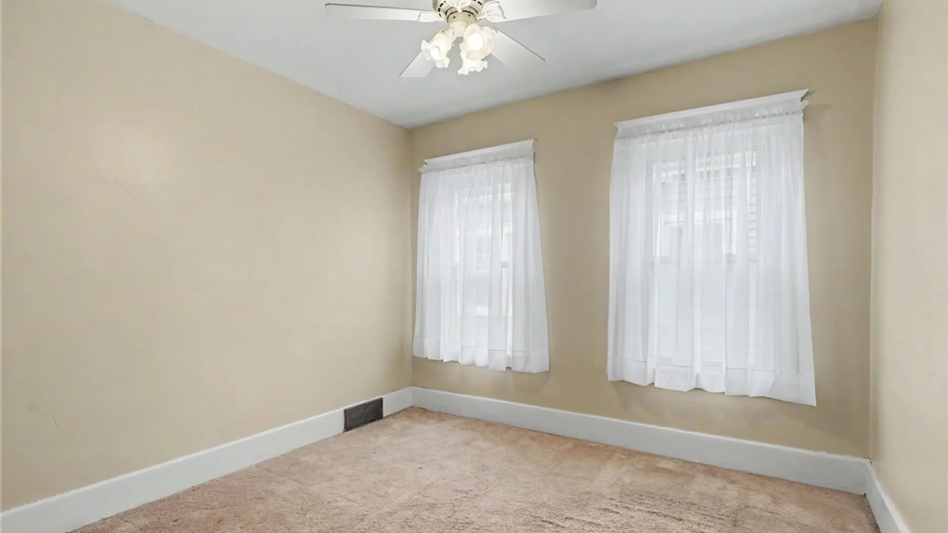 Property at 149 Colvin Avenue, Buffalo, NY 14216 32