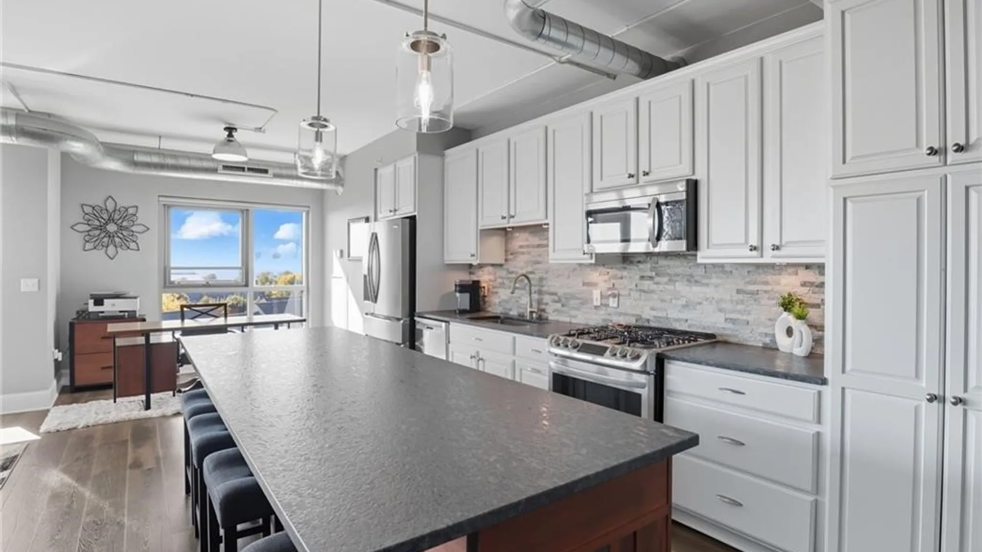 Property at 132 Lakefront Boulevard, Buffalo, NY 14202 12