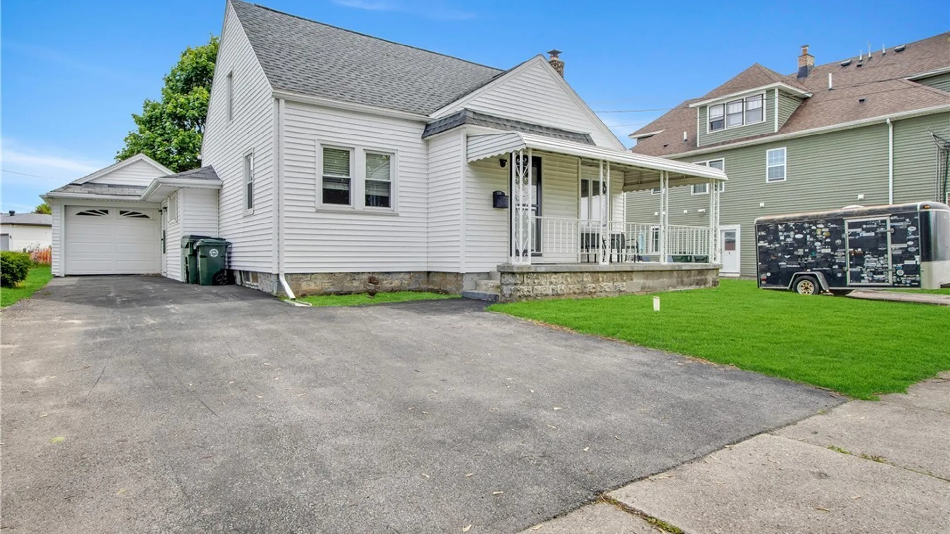 Property at 138 Burlington Avenue, Lancaster, NY 14043 4