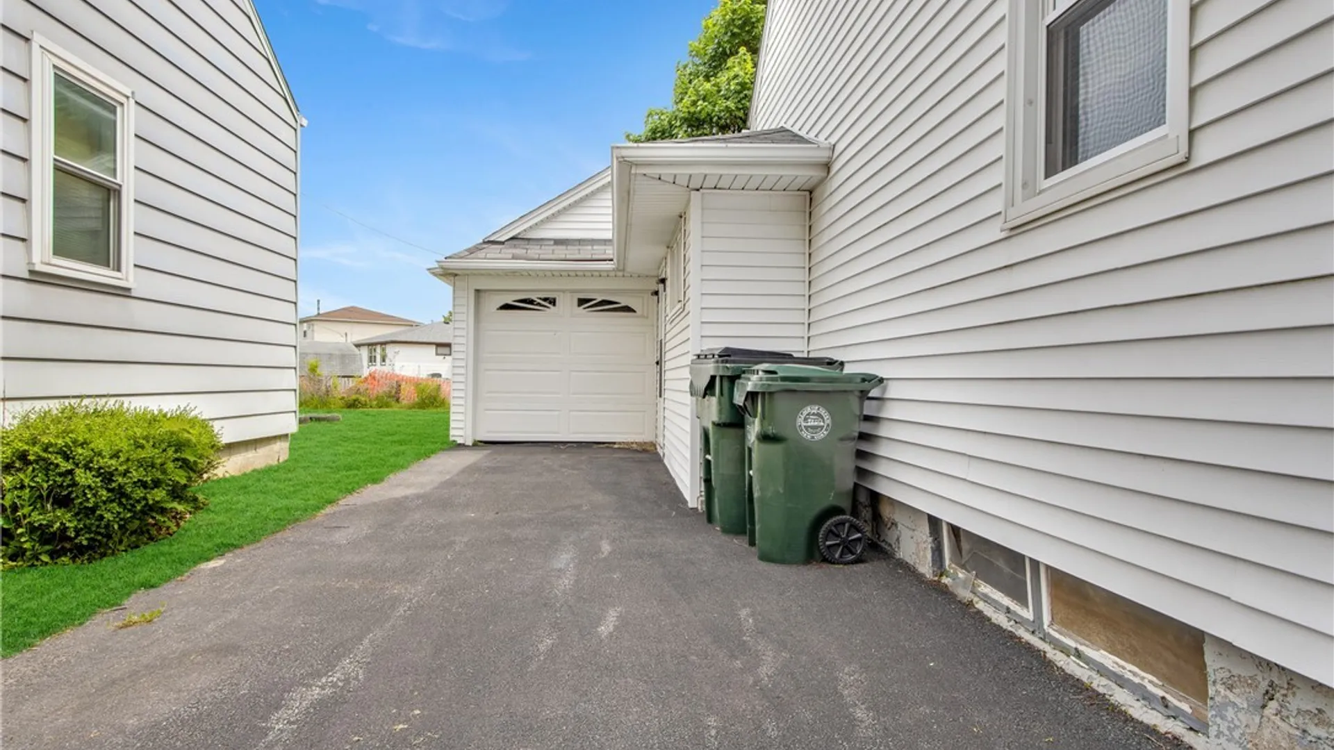Property at 138 Burlington Avenue, Lancaster, NY 14043 8