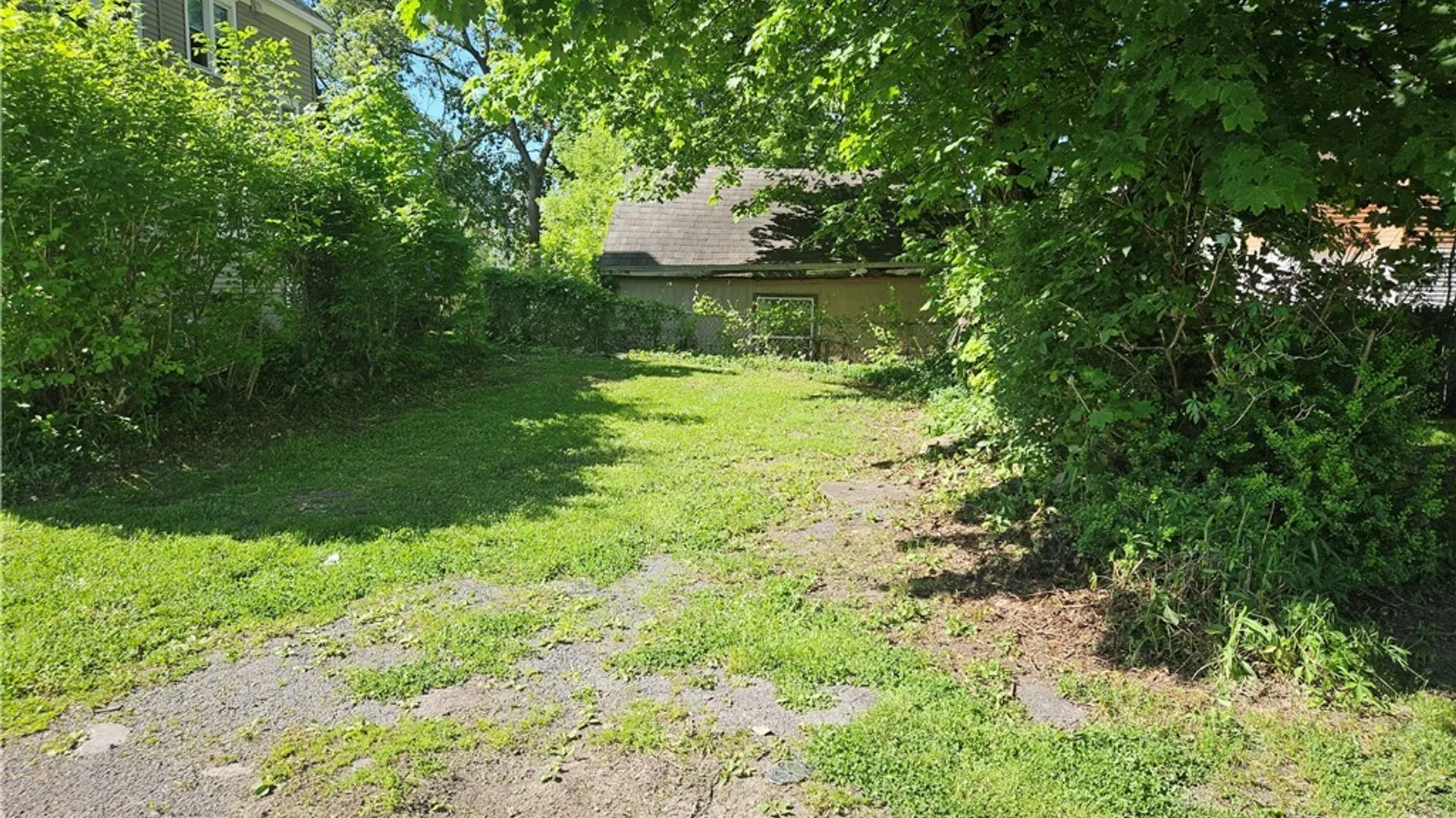 Property at 324 Hixson Avenue, Syracuse, NY 13206 21
