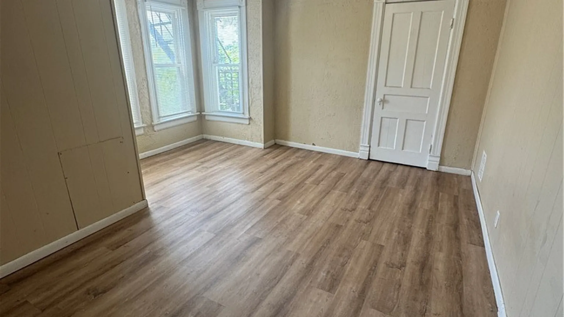 Property at 2658 Main Street, Niagara Falls, NY 14305 14