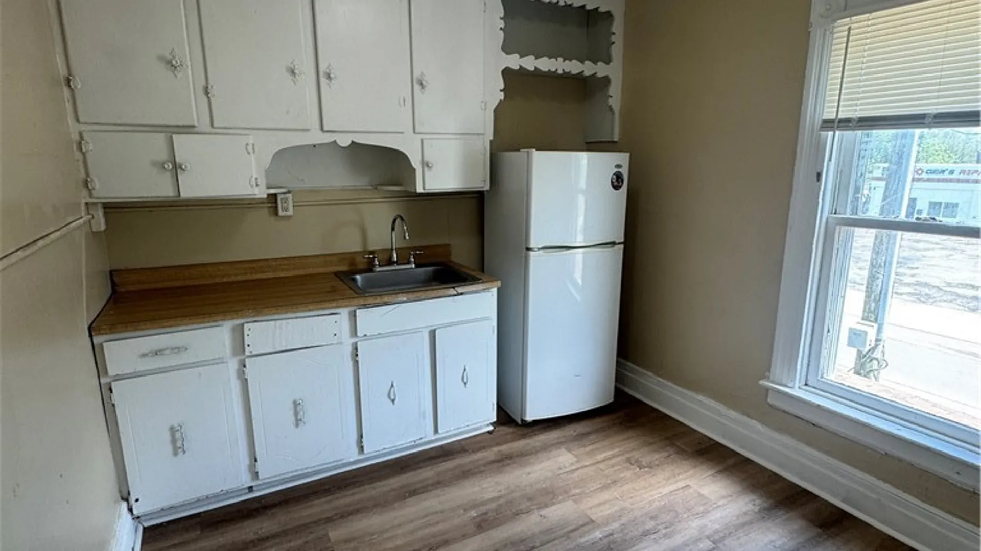 Property at 2658 Main Street, Niagara Falls, NY 14305 16