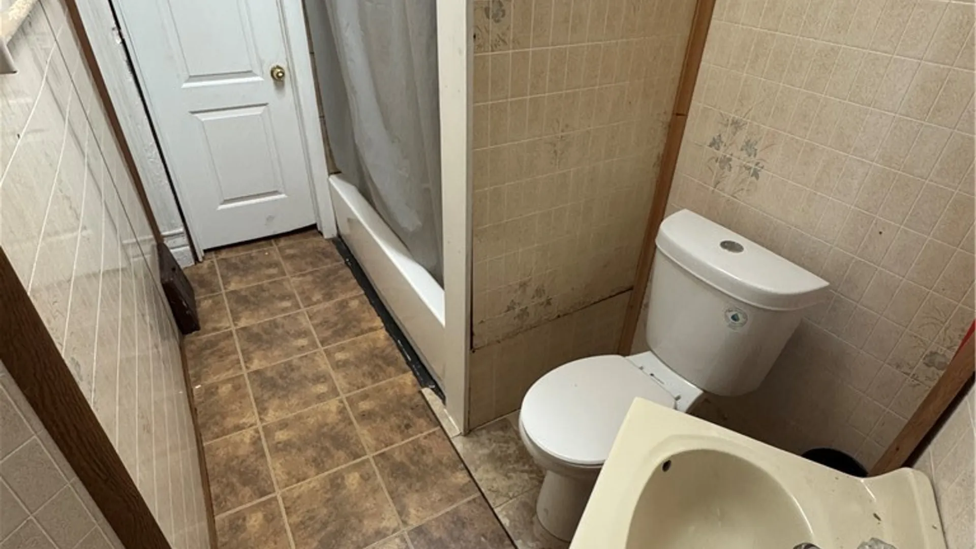 Property at 2658 Main Street, Niagara Falls, NY 14305 24