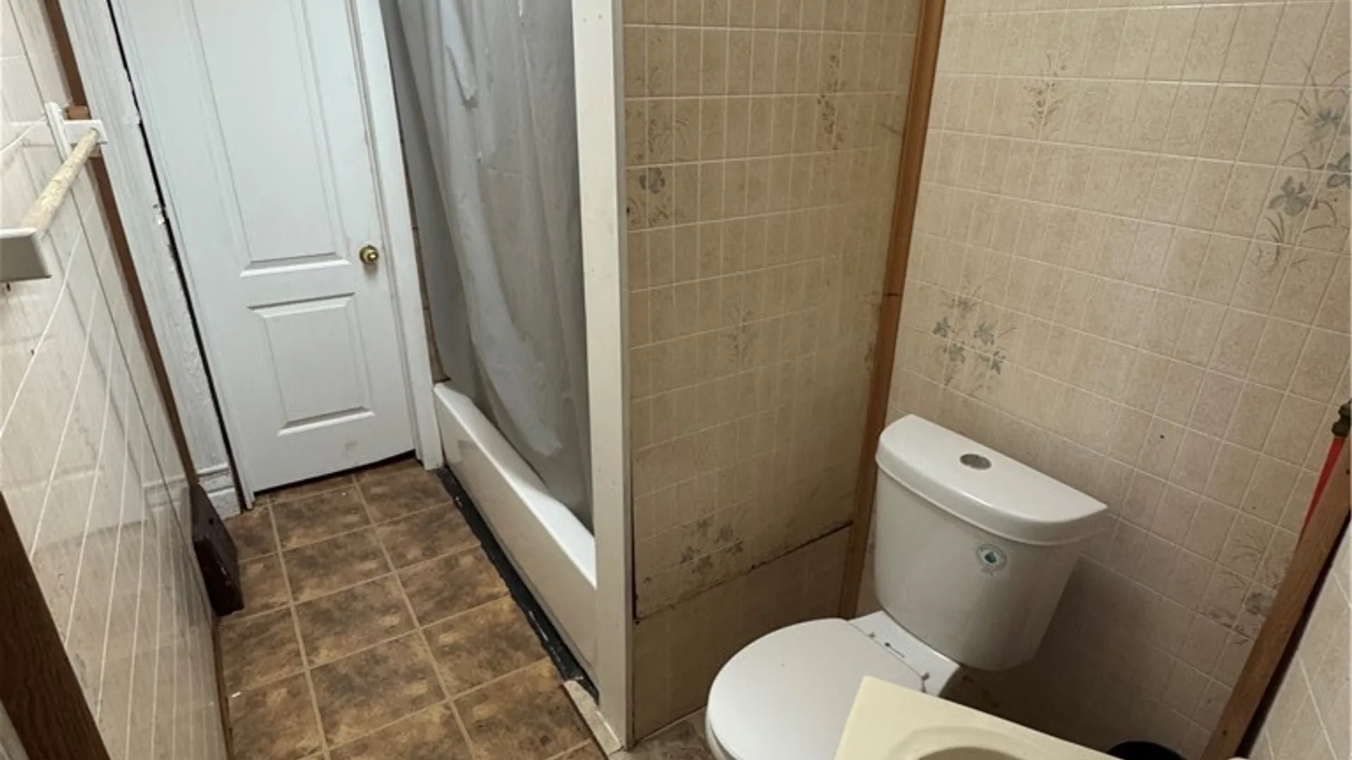 Property at 2658 Main Street, Niagara Falls, NY 14305 25