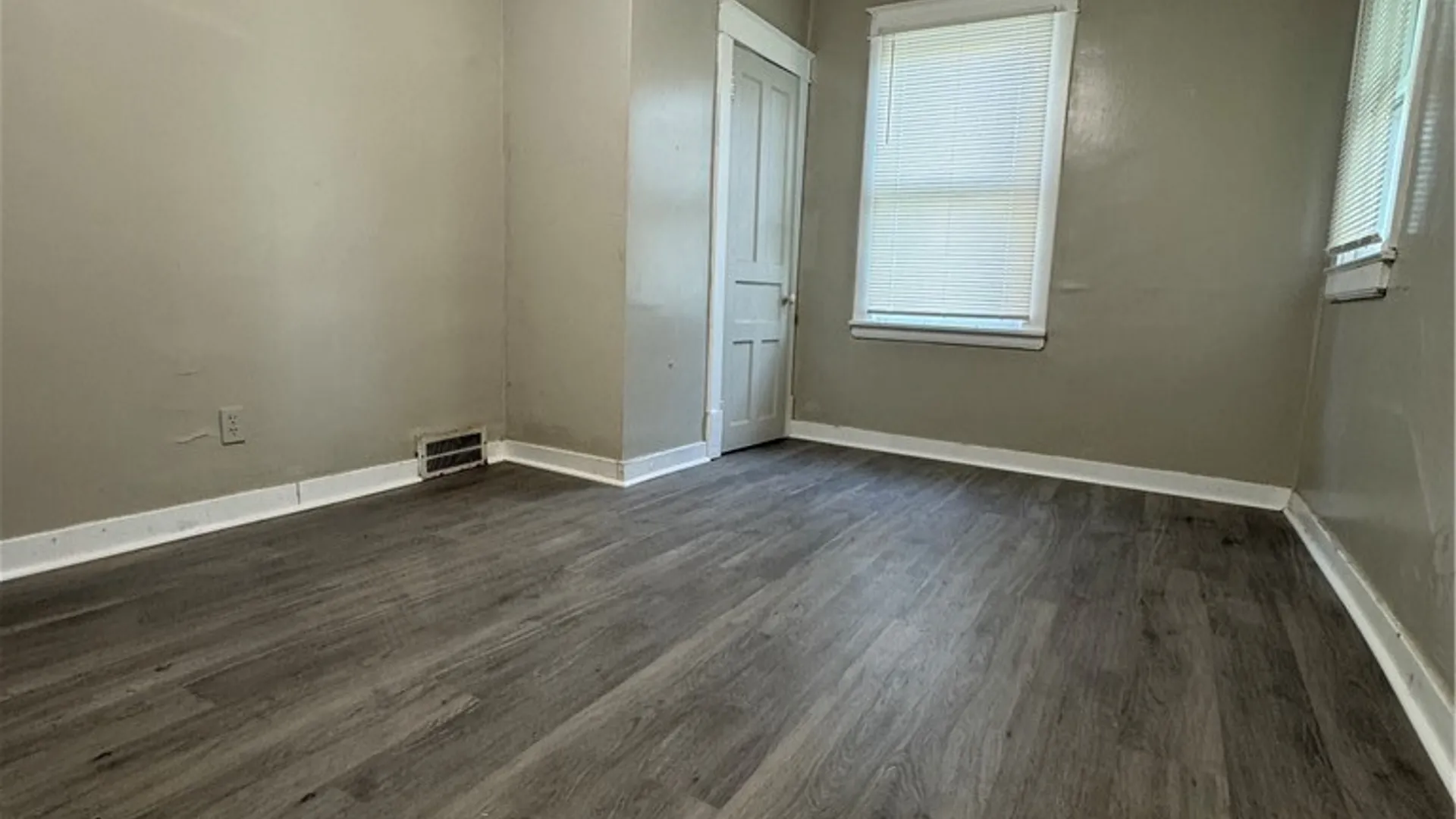 Property at 2658 Main Street, Niagara Falls, NY 14305 26