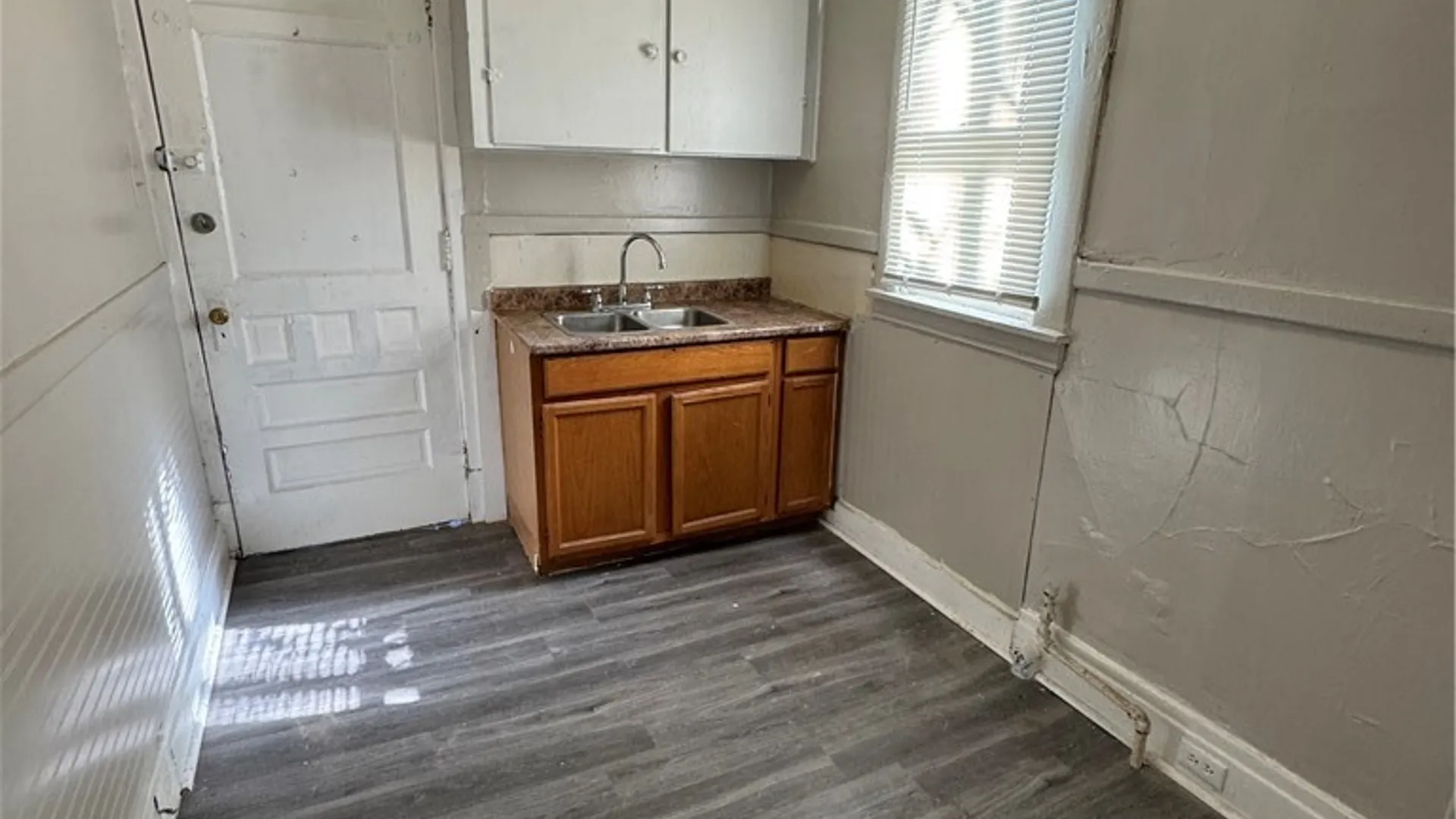 Property at 2658 Main Street, Niagara Falls, NY 14305 28