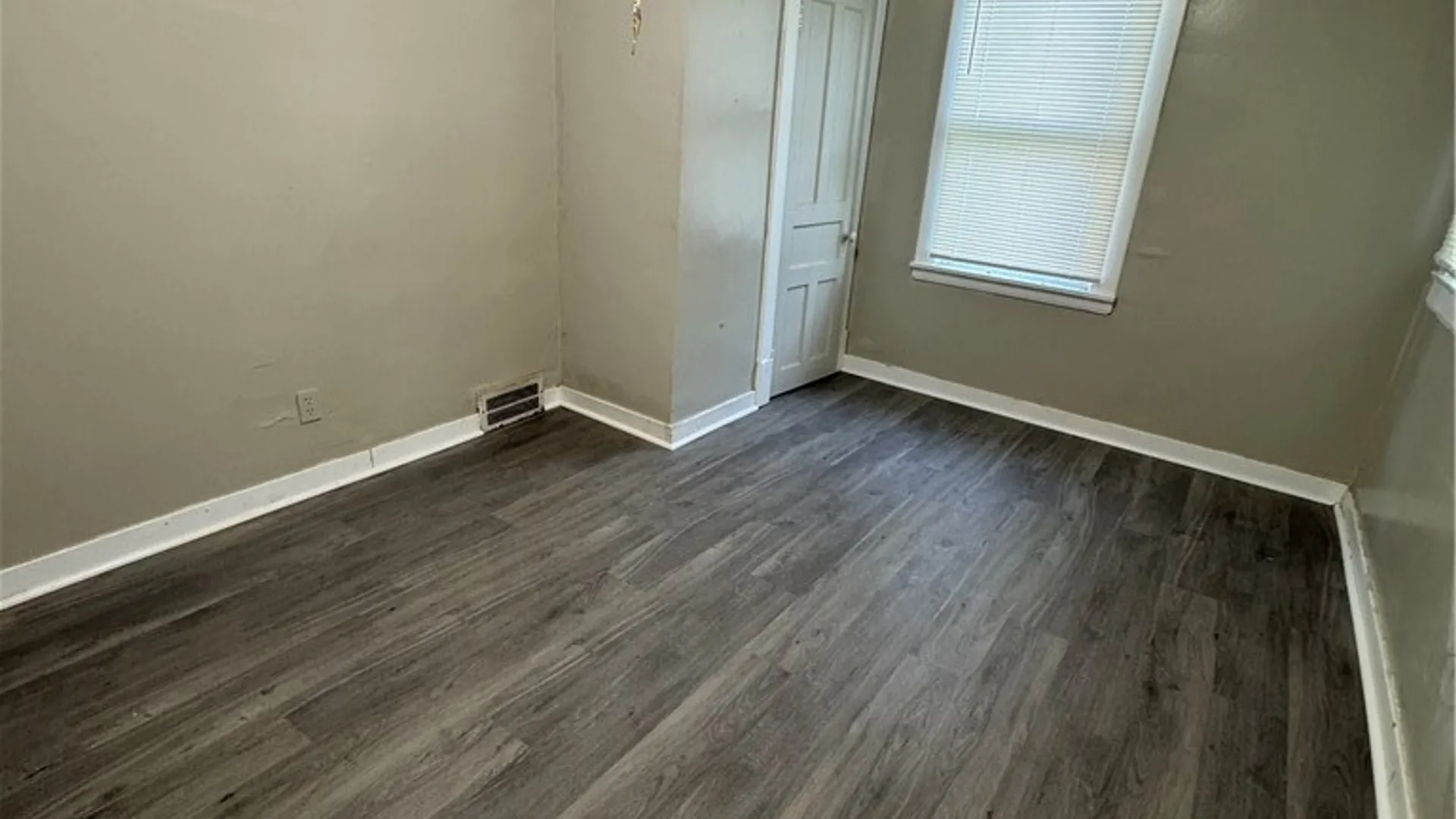 Property at 2658 Main Street, Niagara Falls, NY 14305 30