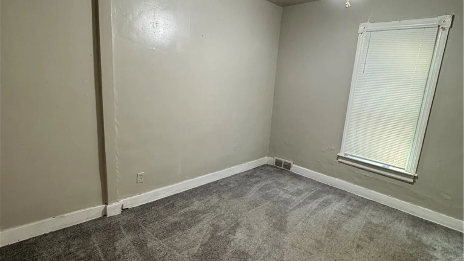 Property at 2658 Main Street, Niagara Falls, NY 14305 9
