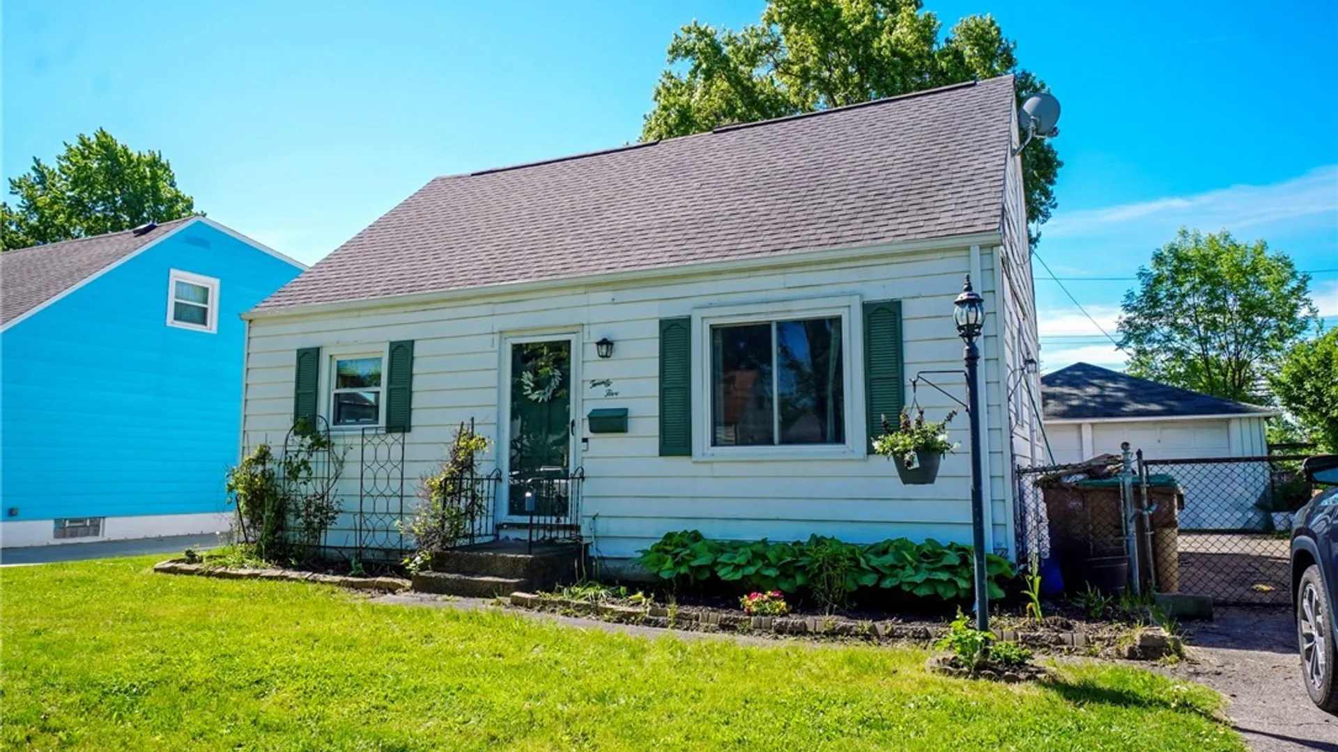 Property at 25 Mafalda Drive, Cheektowaga, NY 14215 3
