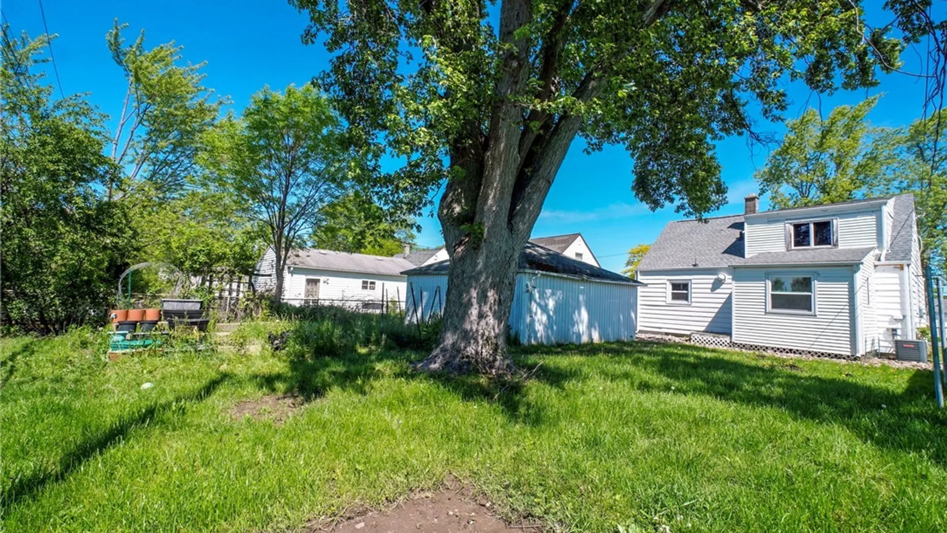 Property at 25 Mafalda Drive, Cheektowaga, NY 14215 35