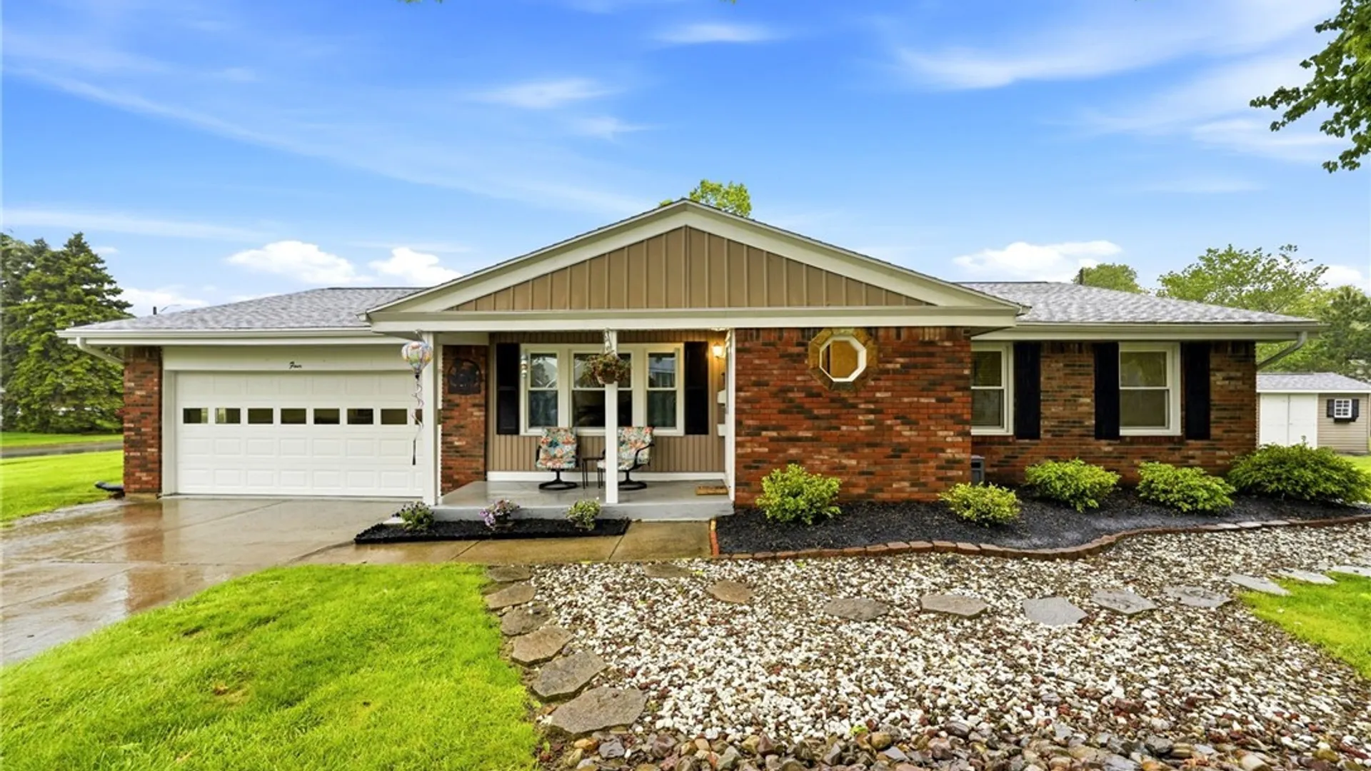 Property at 4 Woodward Court, West Seneca, NY 14224 3