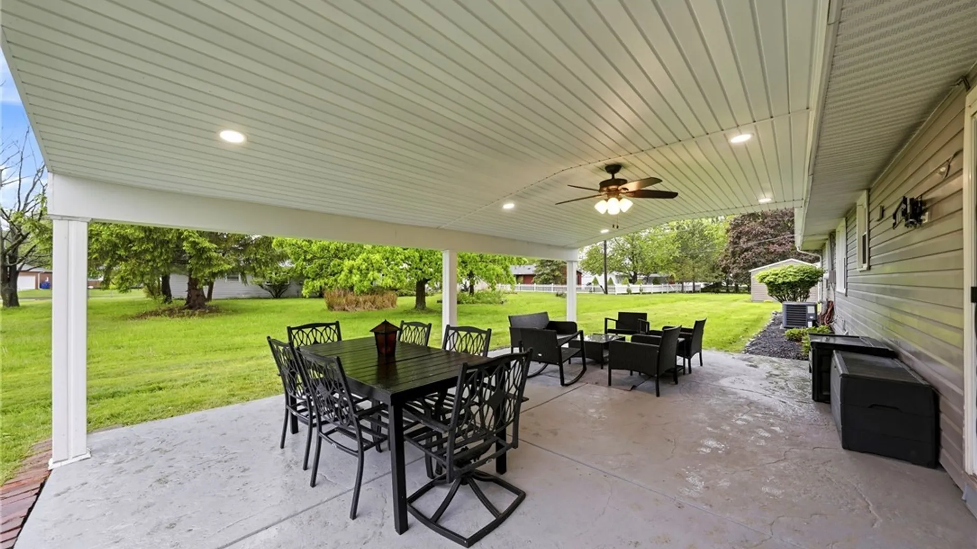 Property at 4 Woodward Court, West Seneca, NY 14224 35