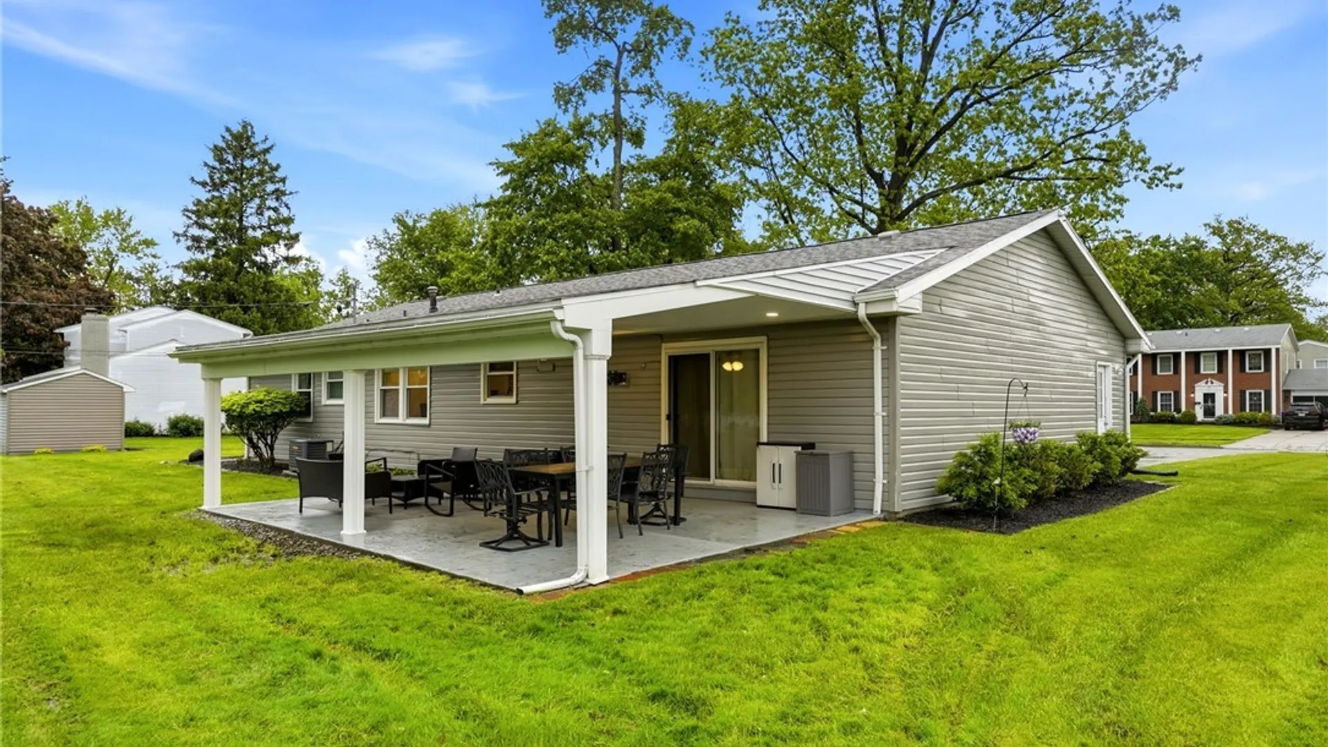 Property at 4 Woodward Court, West Seneca, NY 14224 36