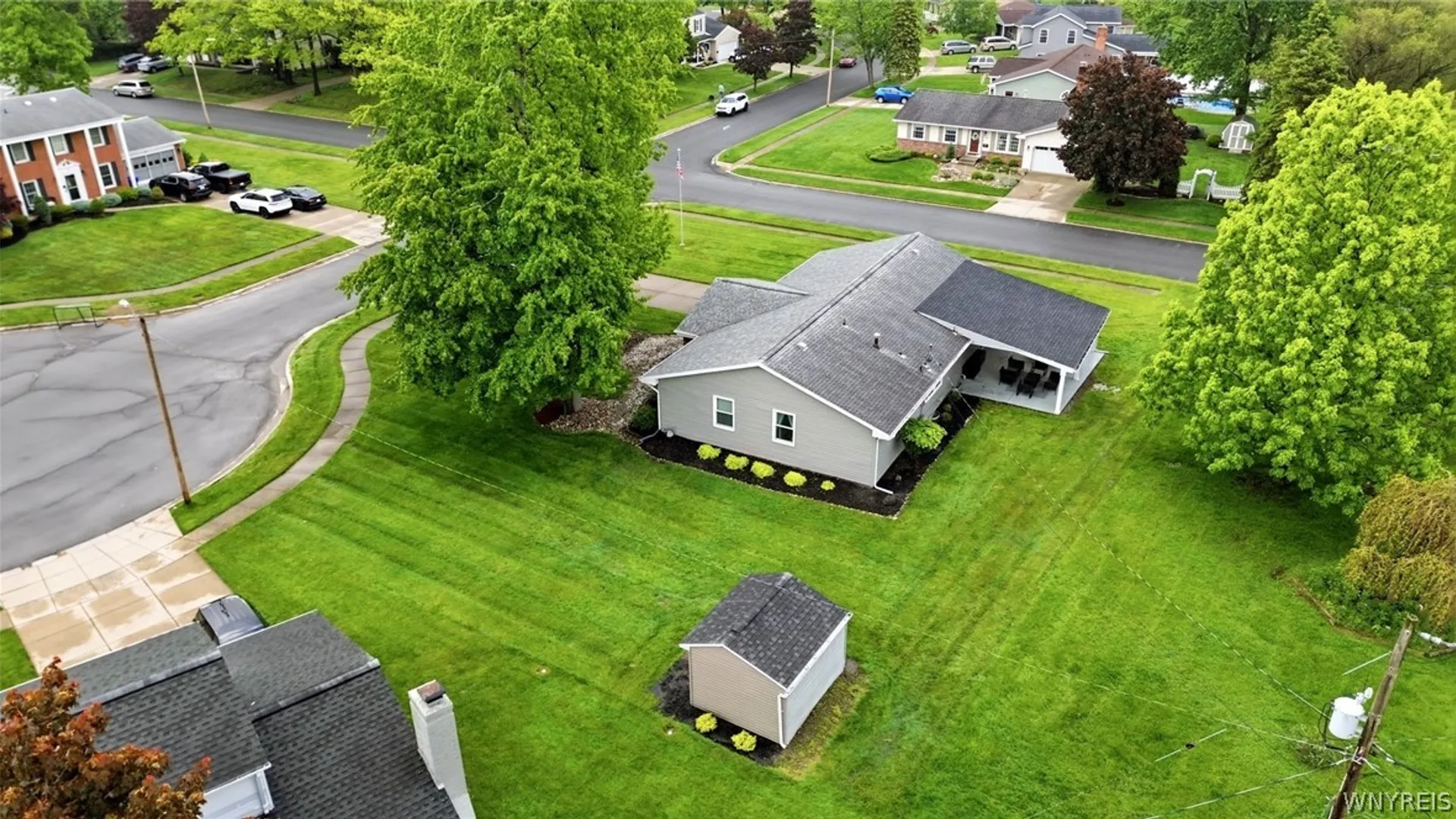 Property at 4 Woodward Court, West Seneca, NY 14224 43